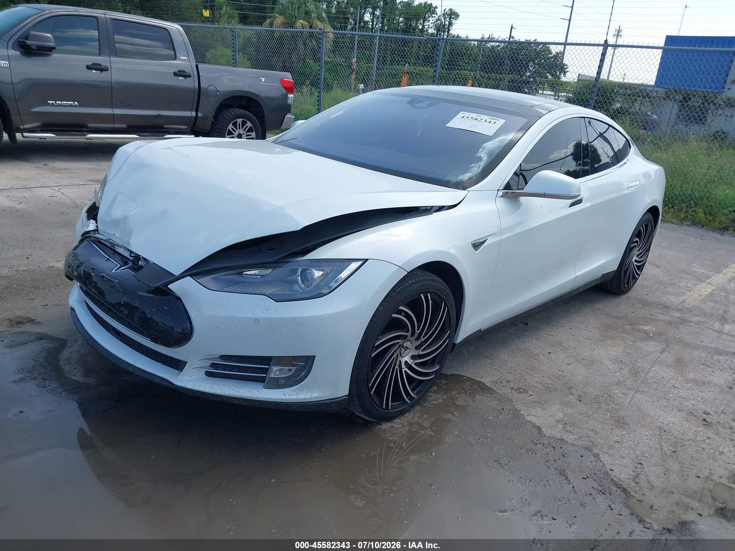 2015 Tesla Model S 70d/85d/p85d White vin: 5YJSA1E24FF109223
