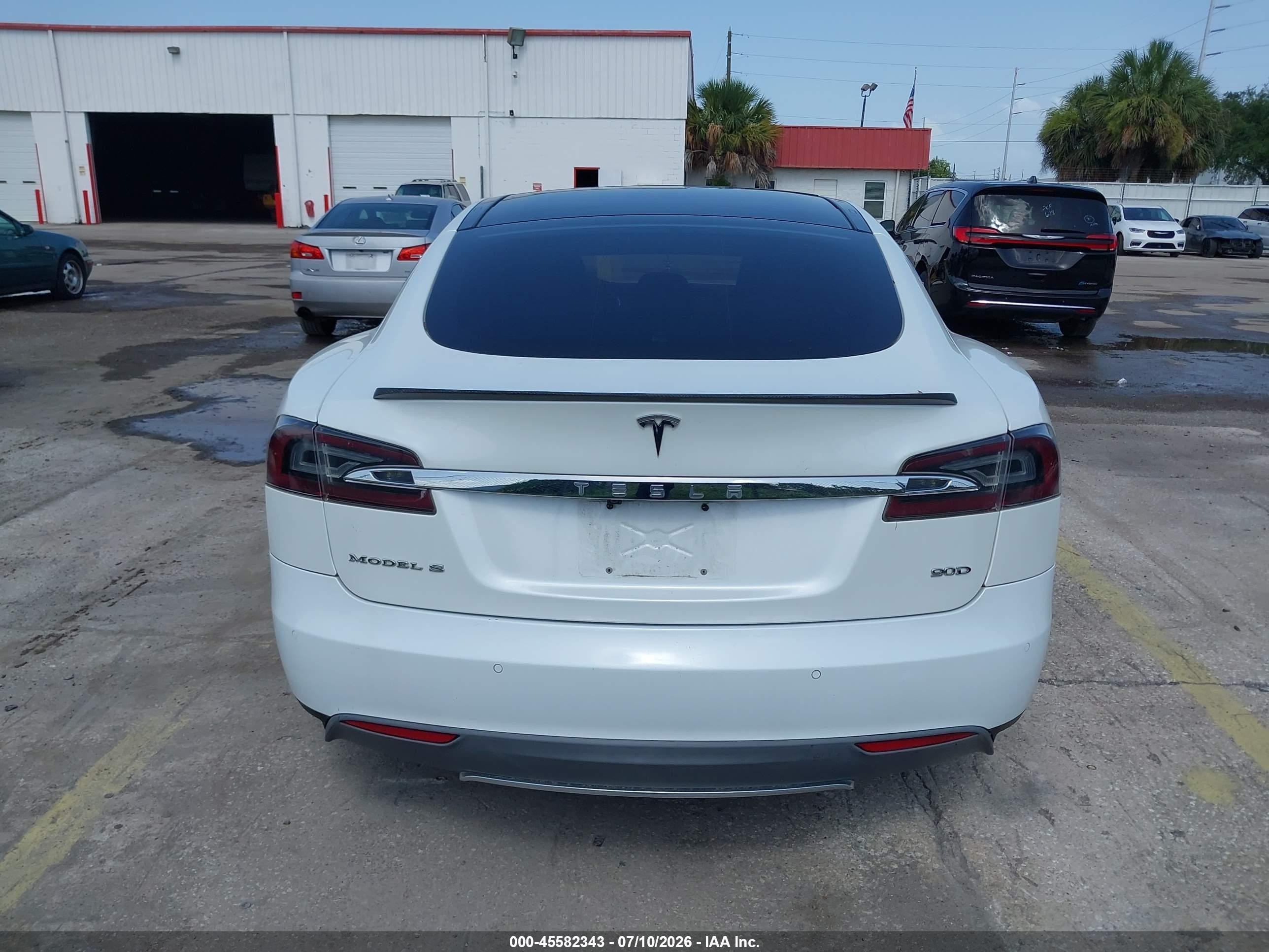 2015 Tesla Model S 70d/85d/p85d White vin: 5YJSA1E24FF109223