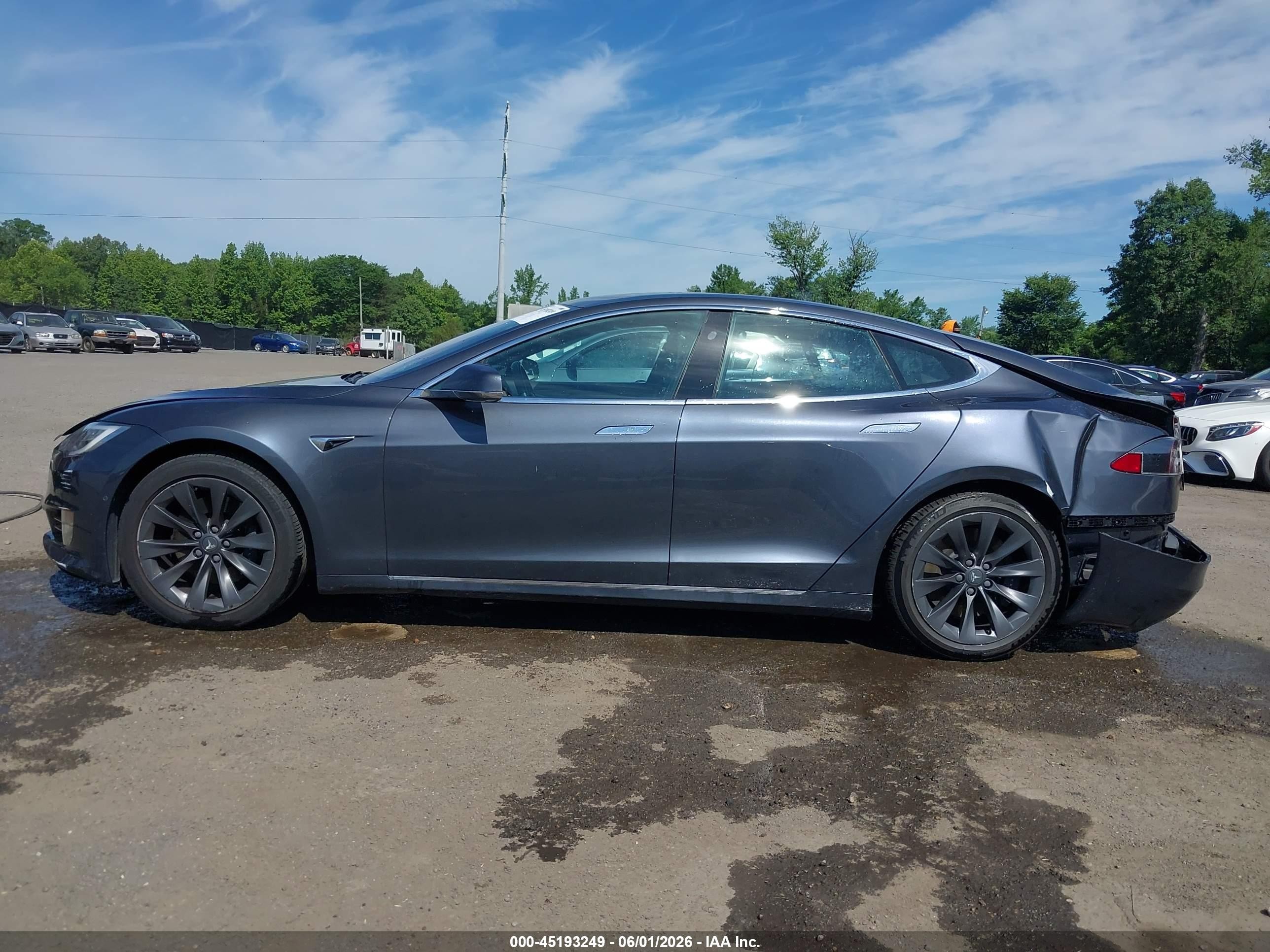 2020 Tesla Model S   Gray vin: 5YJSA1E24LF355068