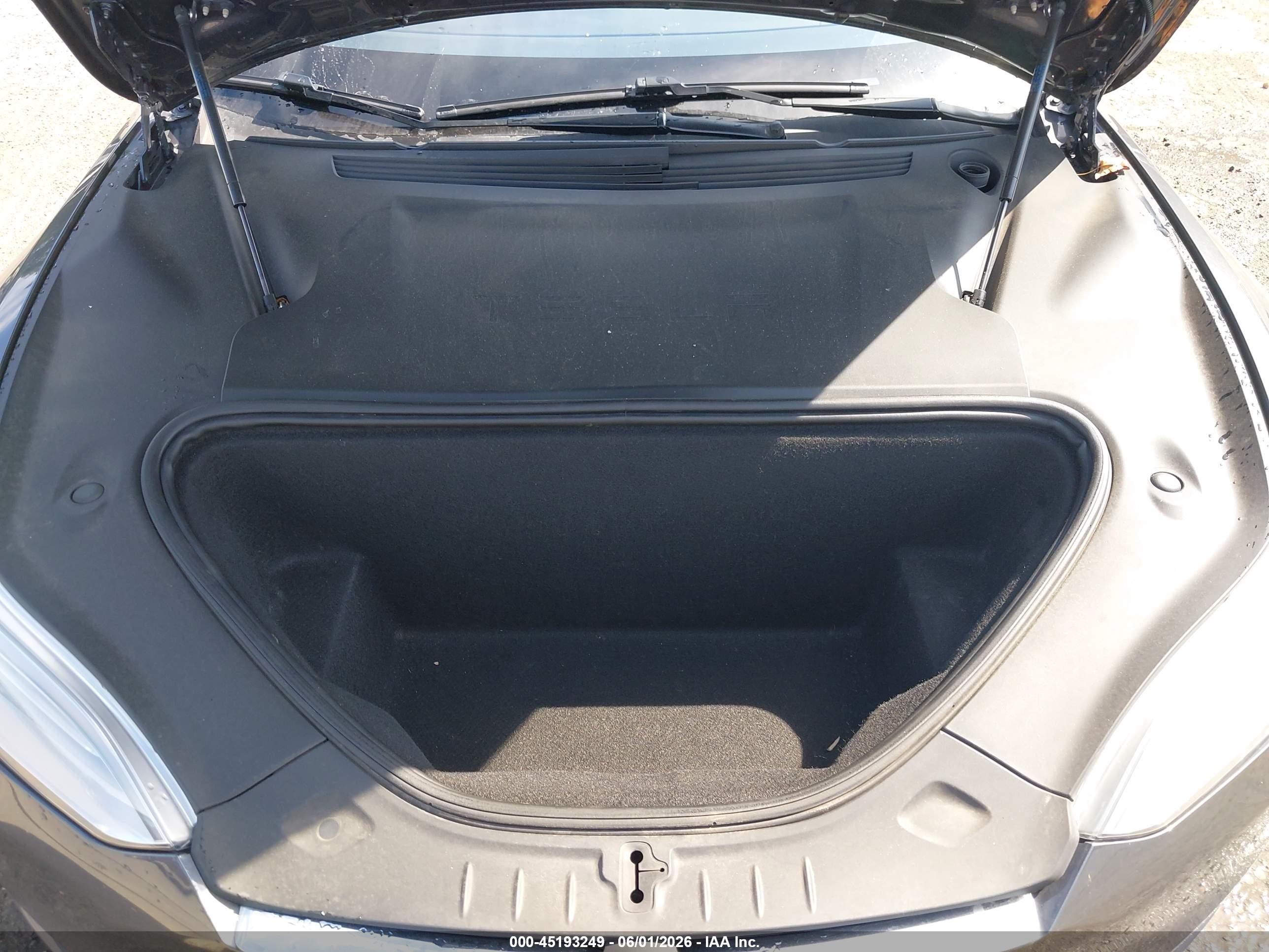 2020 Tesla Model S   Gray vin: 5YJSA1E24LF355068