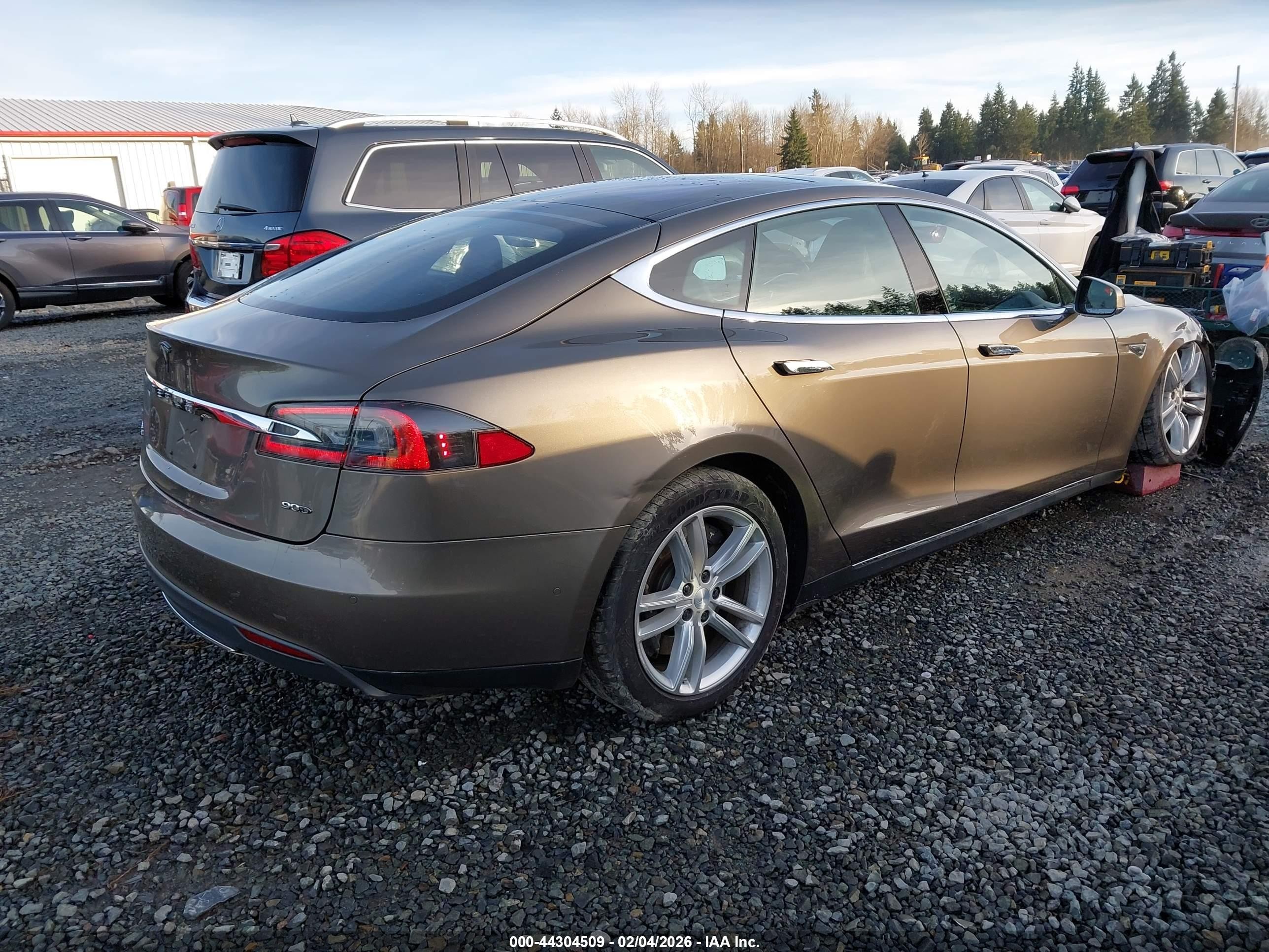 2015 Tesla Model S 70d/85d/p85d Gray vin: 5YJSA1E25FF101793