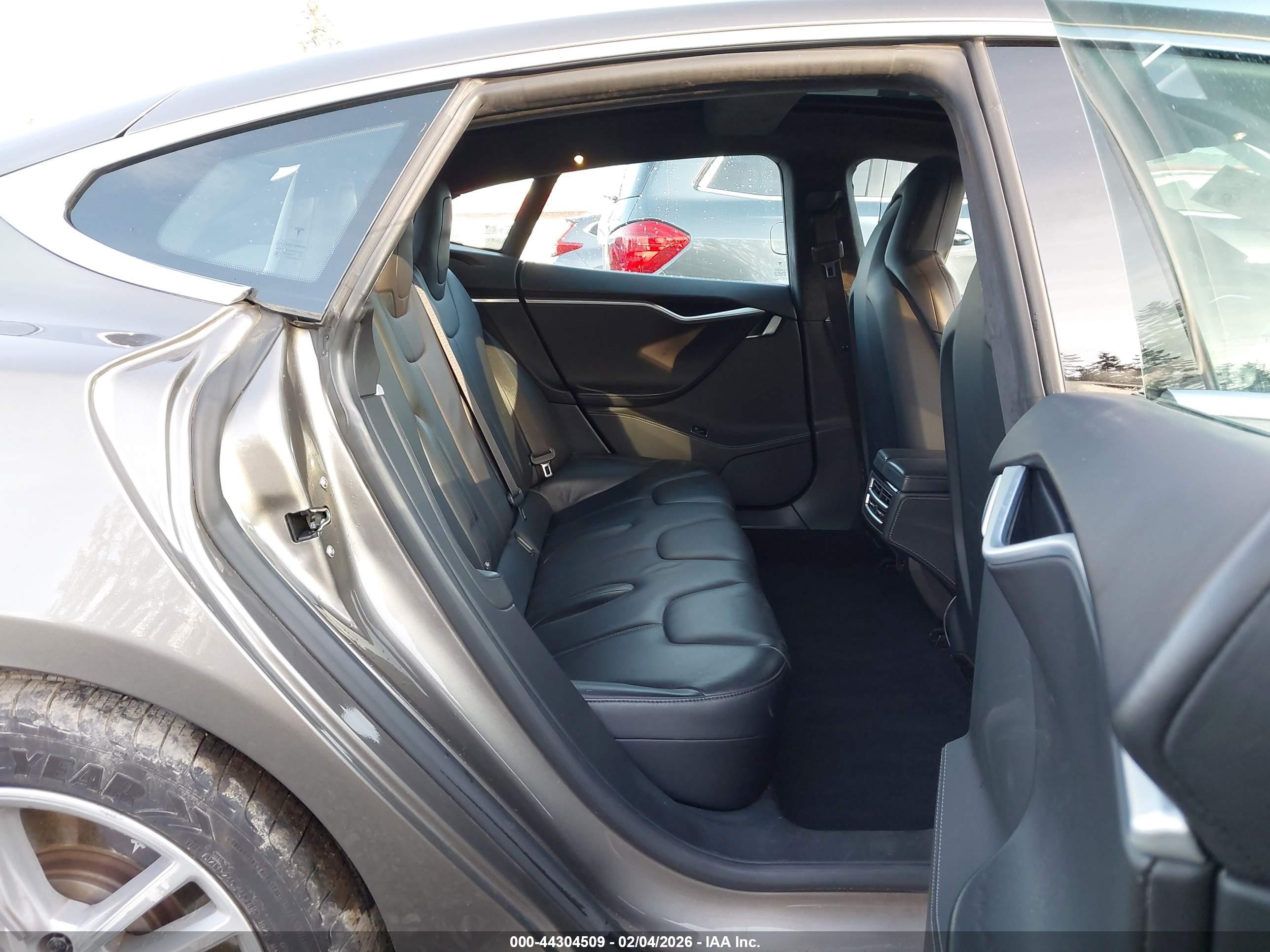 2015 Tesla Model S 70d/85d/p85d Gray vin: 5YJSA1E25FF101793