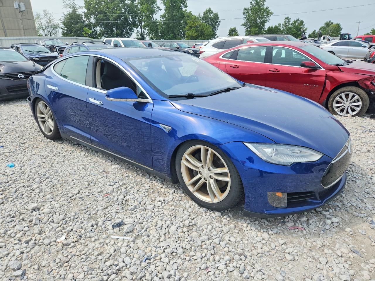 2015 Tesla Model S Blue vin: 5YJSA1E25FF116147