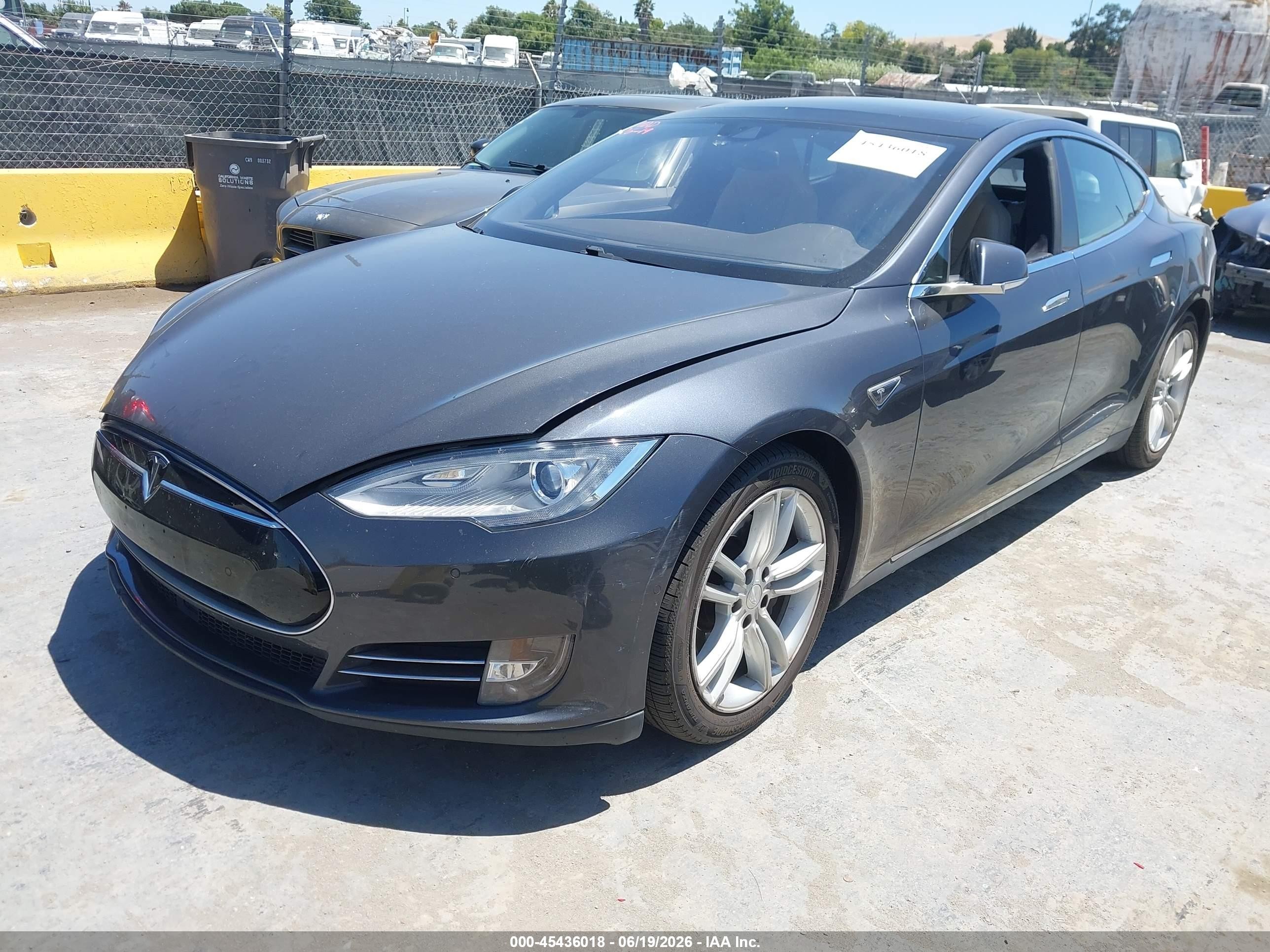 2015 Tesla Model S 70d/85d/p85d Gray vin: 5YJSA1E25FF116410