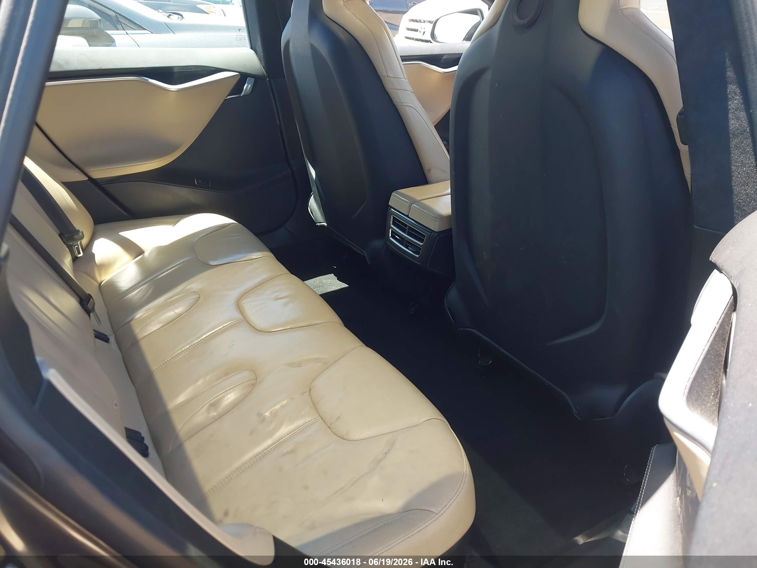 2015 Tesla Model S 70d/85d/p85d Gray vin: 5YJSA1E25FF116410