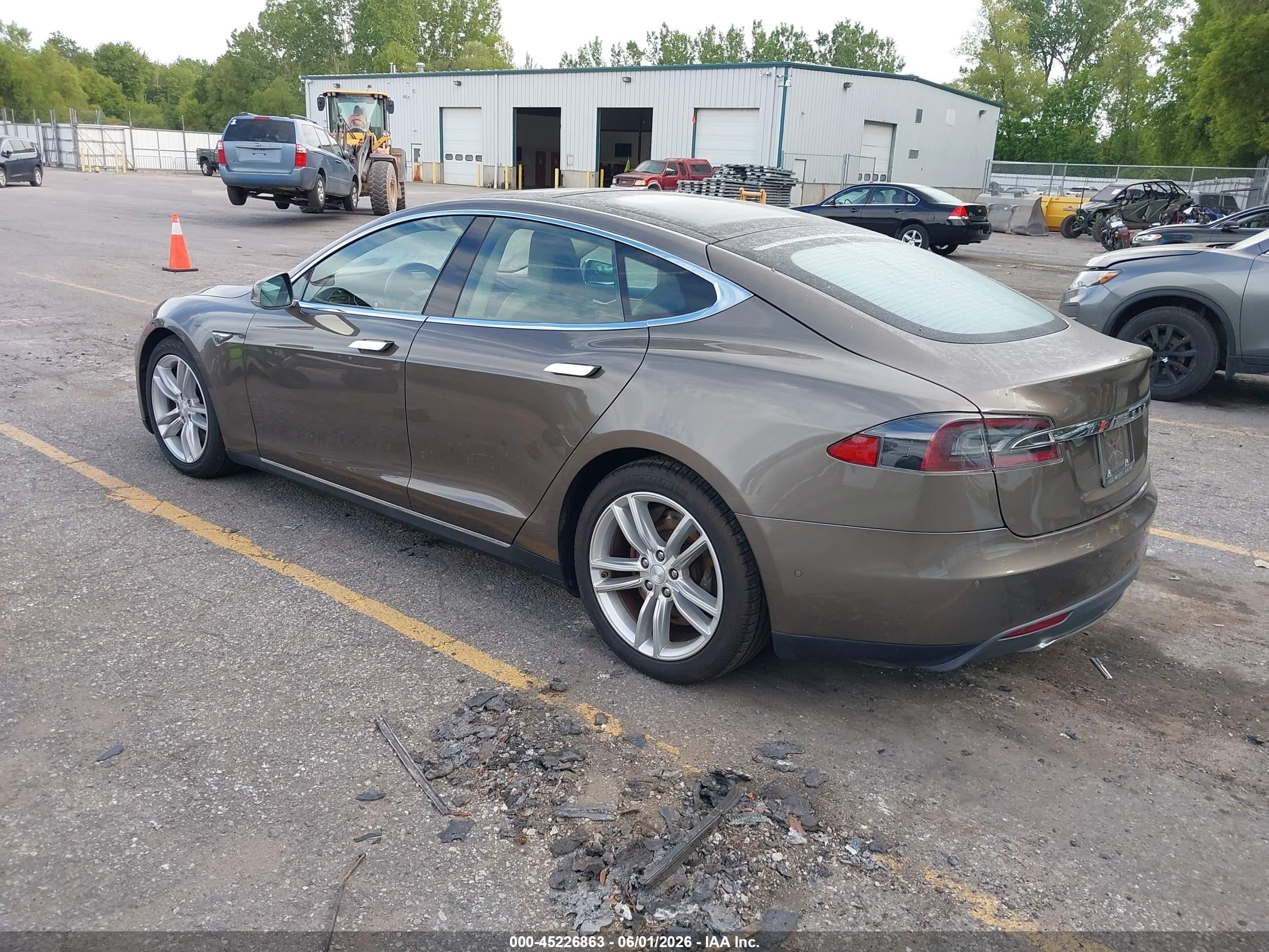 2015 Tesla Model S 70d/85d/p85d Brown vin: 5YJSA1E26FF119607