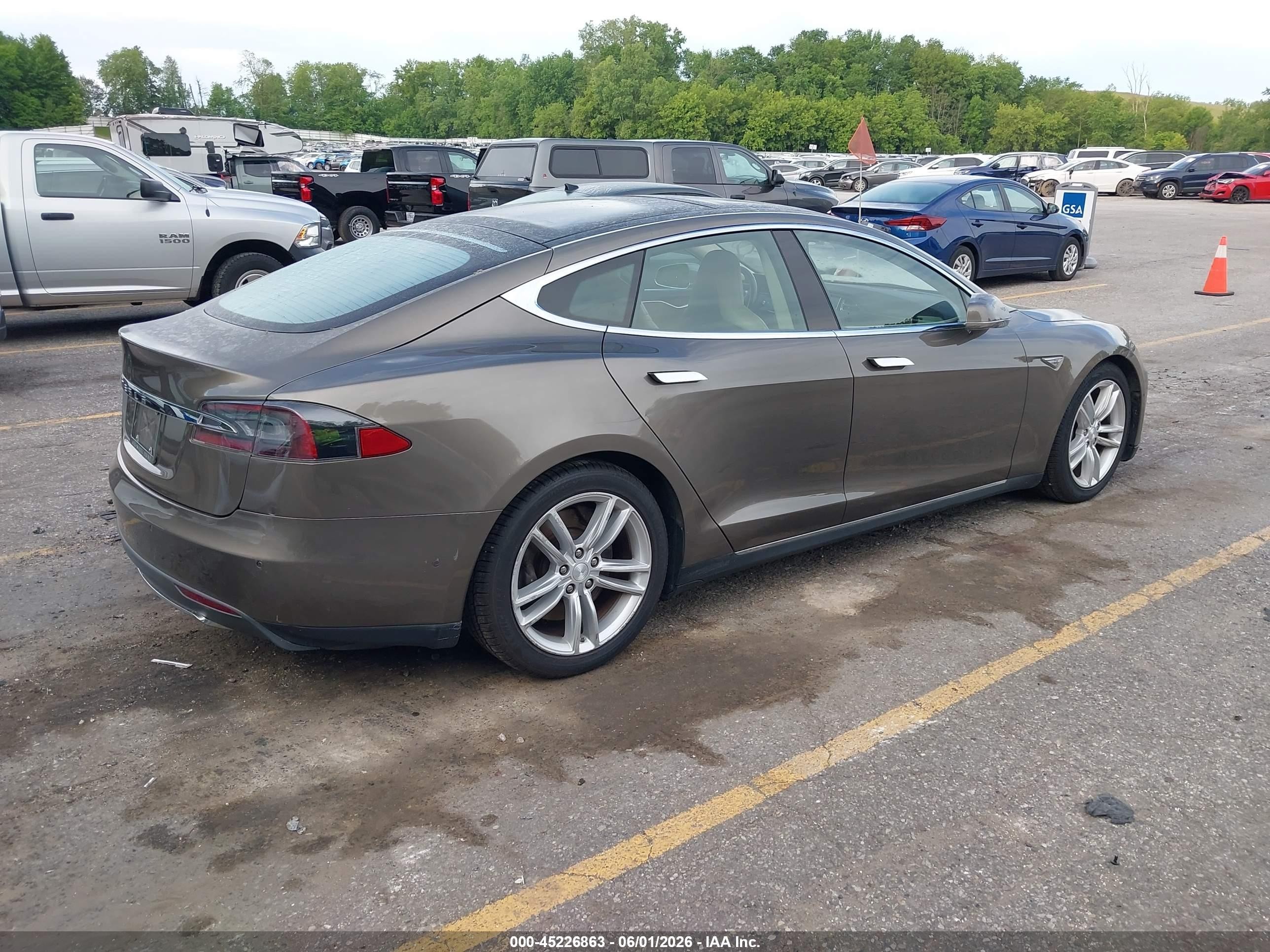 2015 Tesla Model S 70d/85d/p85d Brown vin: 5YJSA1E26FF119607