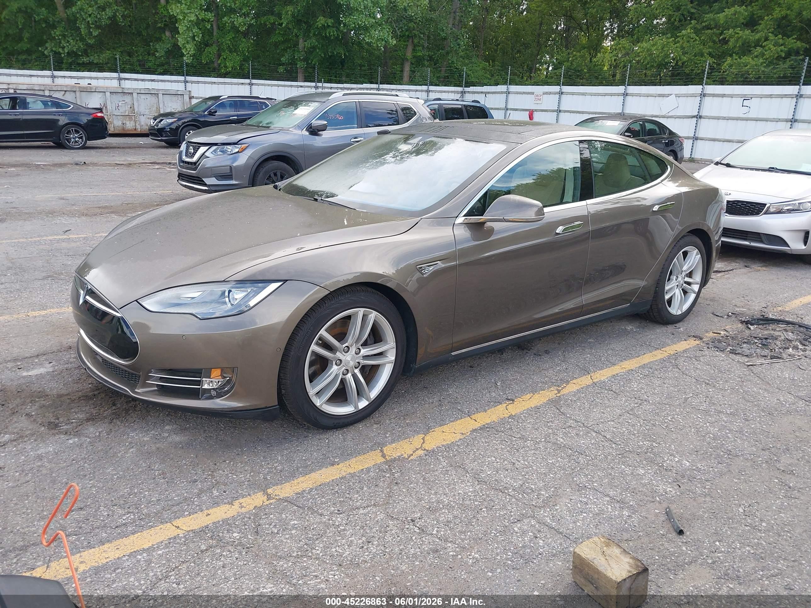 2015 Tesla Model S 70d/85d/p85d Brown vin: 5YJSA1E26FF119607