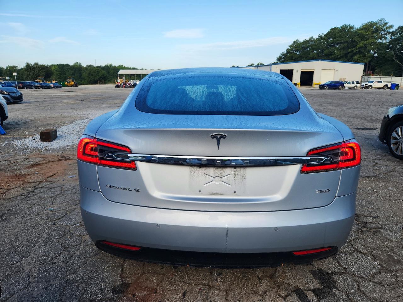 2017 Tesla Model S Silver vin: 5YJSA1E26HF207009