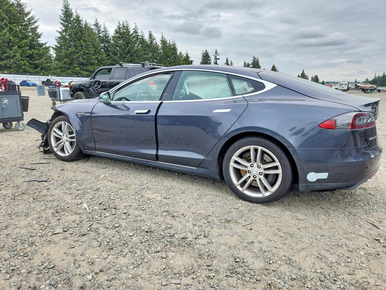 2015 Tesla Model S Gray vin: 5YJSA1E27FF104839