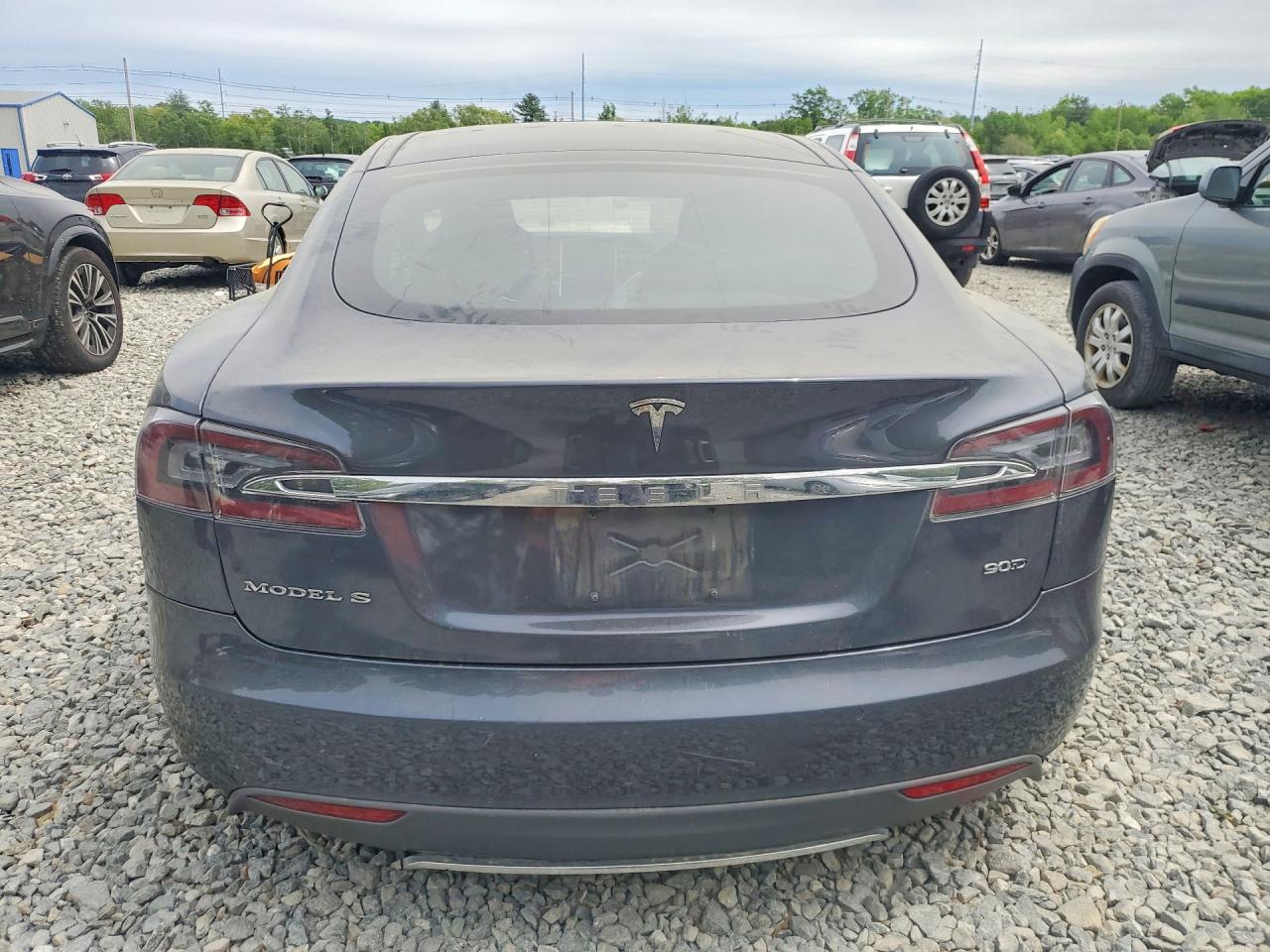 2015 Tesla Model S Серый vin: 5YJSA1E27FF116845