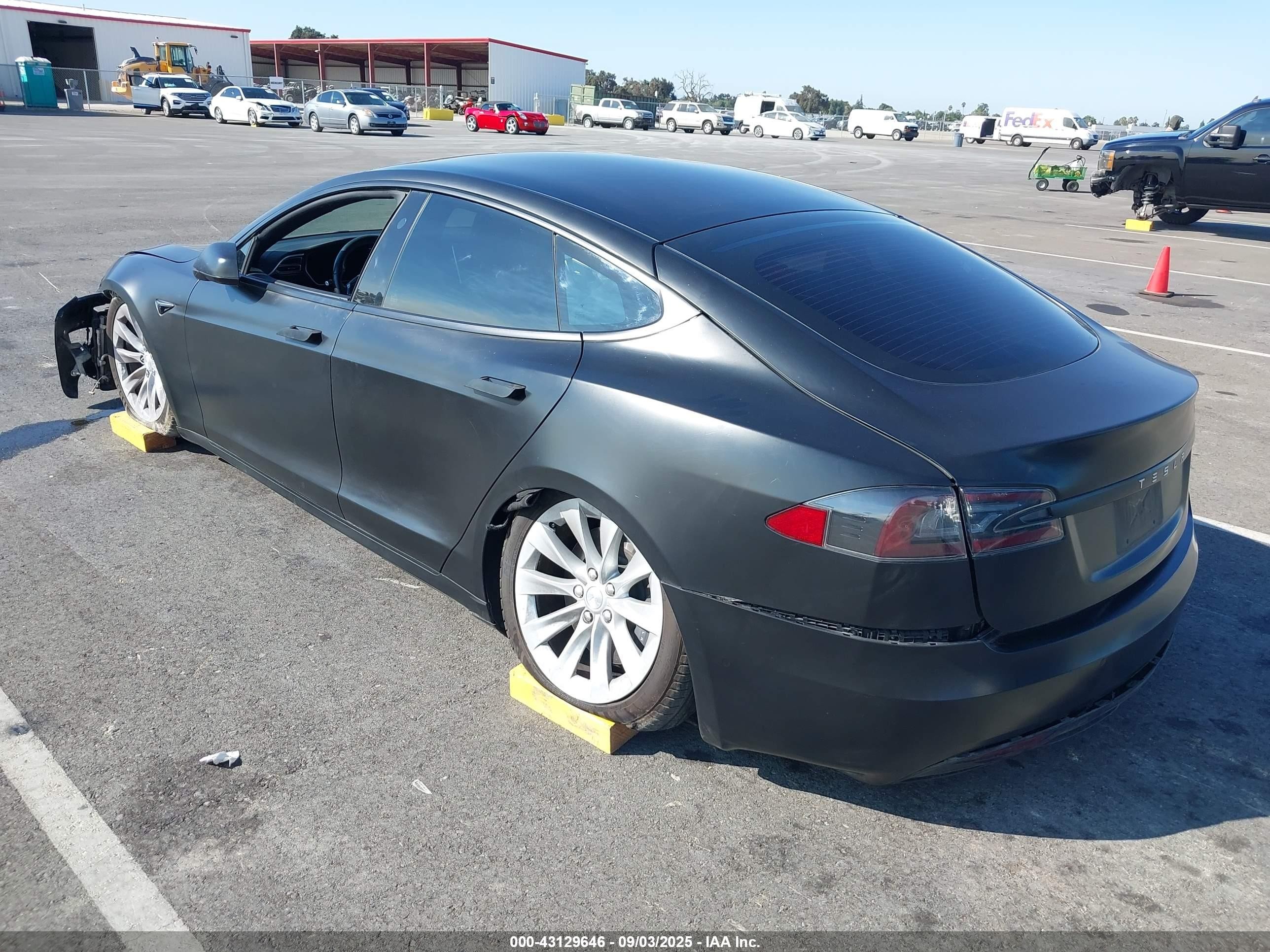 2018 Tesla Model S   Black vin: 5YJSA1E27JF248674