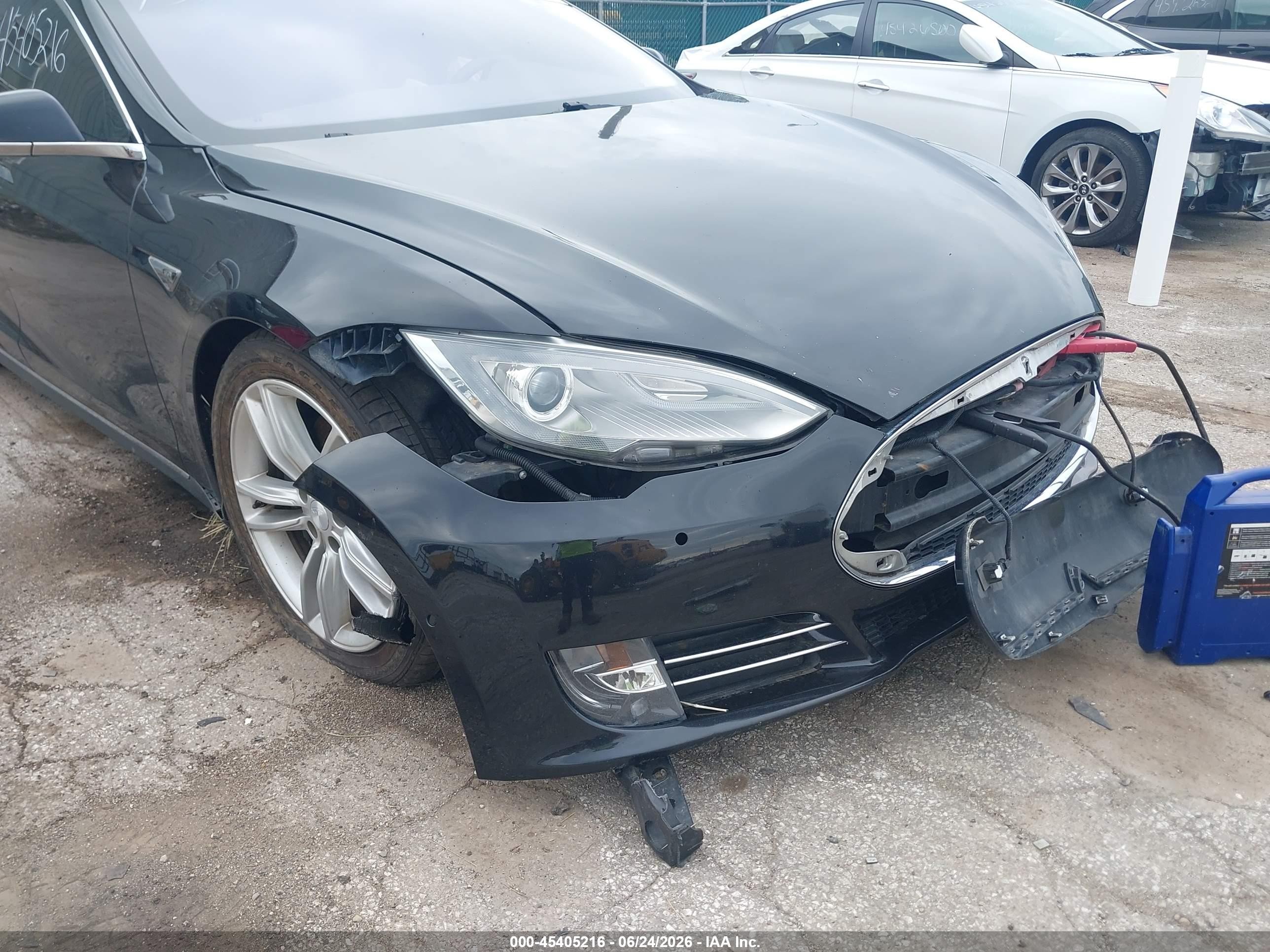 2015 Tesla Model S 70d/85d/p85d Black vin: 5YJSA1E28FF103716