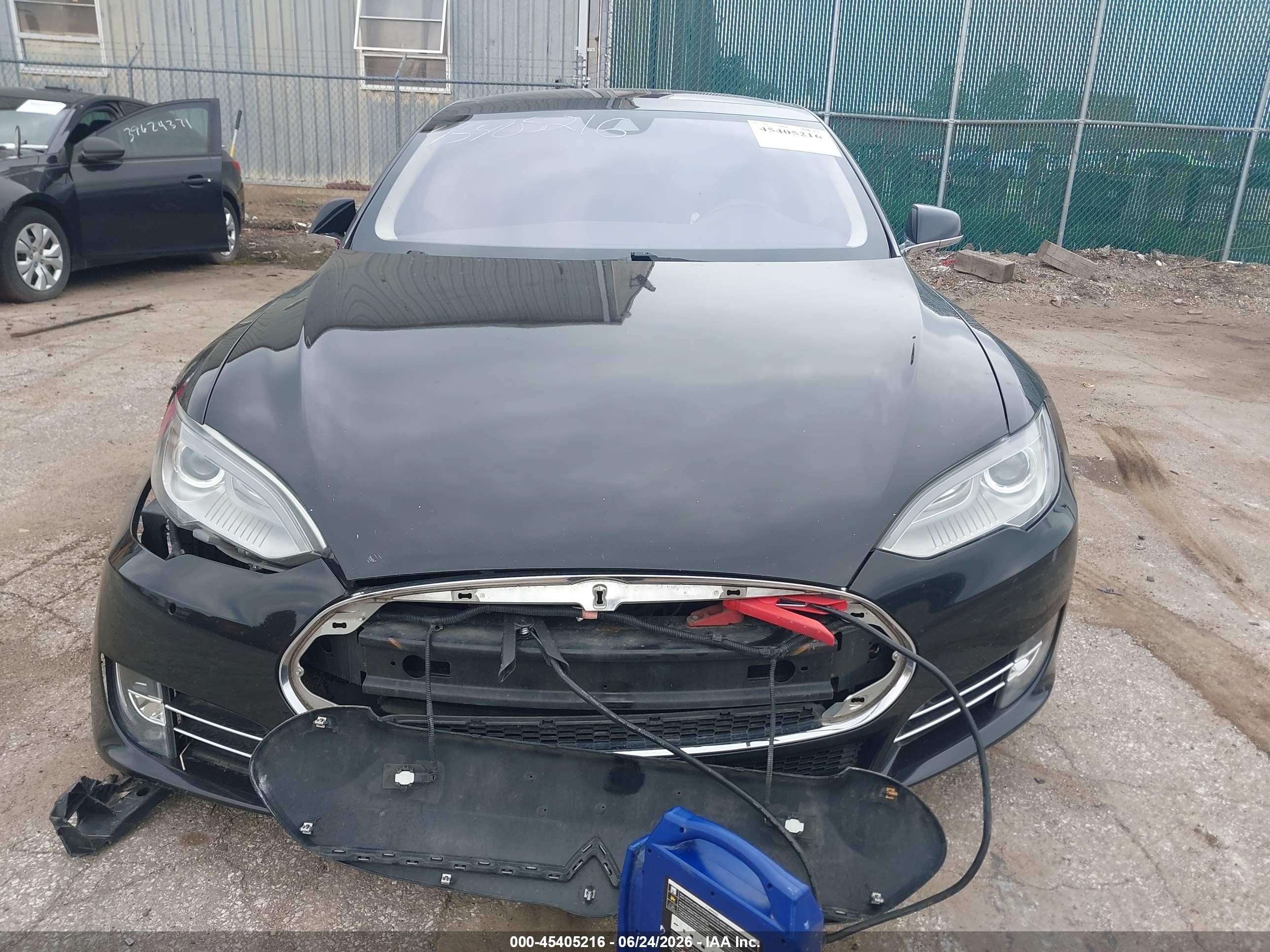 2015 Tesla Model S 70d/85d/p85d Black vin: 5YJSA1E28FF103716