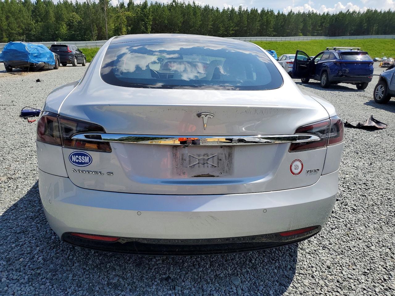 2018 Tesla Model S Silver vin: 5YJSA1E28JF244374