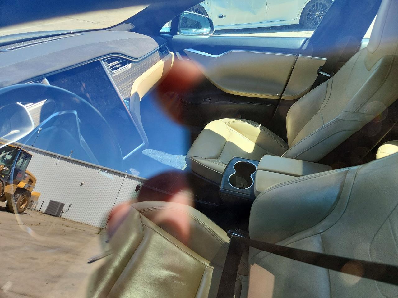 2015 Tesla Model S Серый vin: 5YJSA1E29FF119696