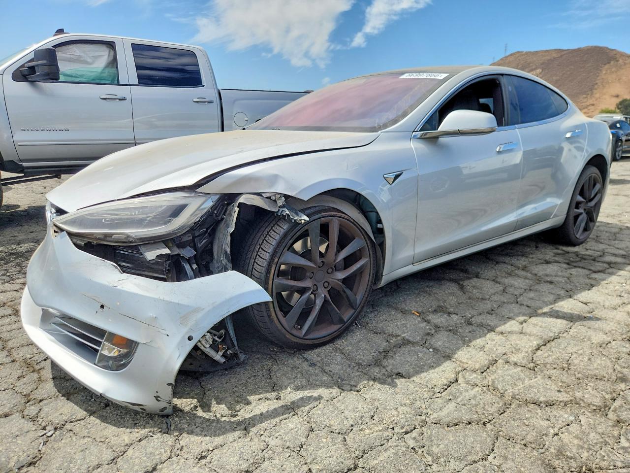 2018 Tesla Model S Silver vin: 5YJSA1E29JF247459