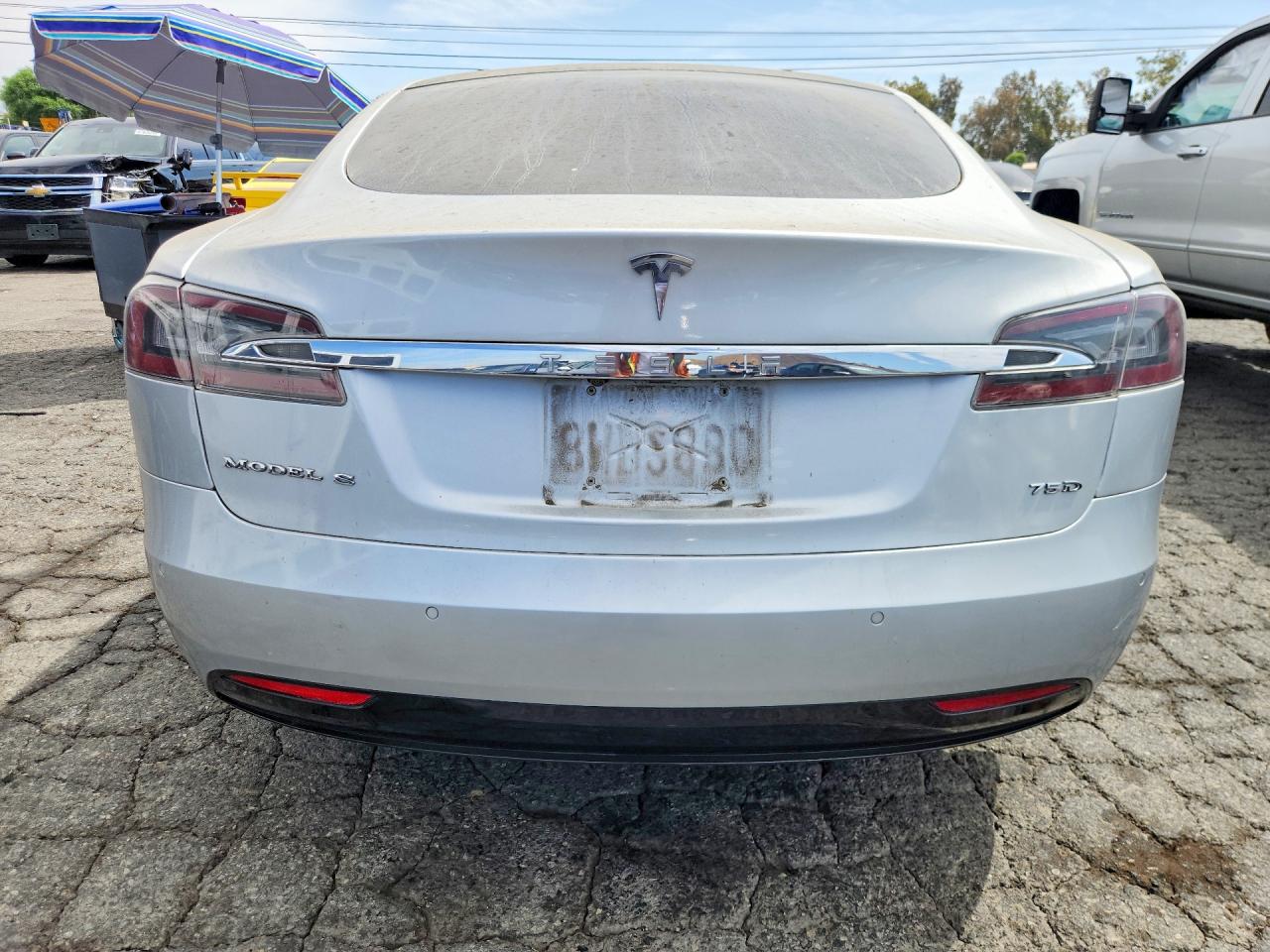 2018 Tesla Model S Серебряный vin: 5YJSA1E29JF247459