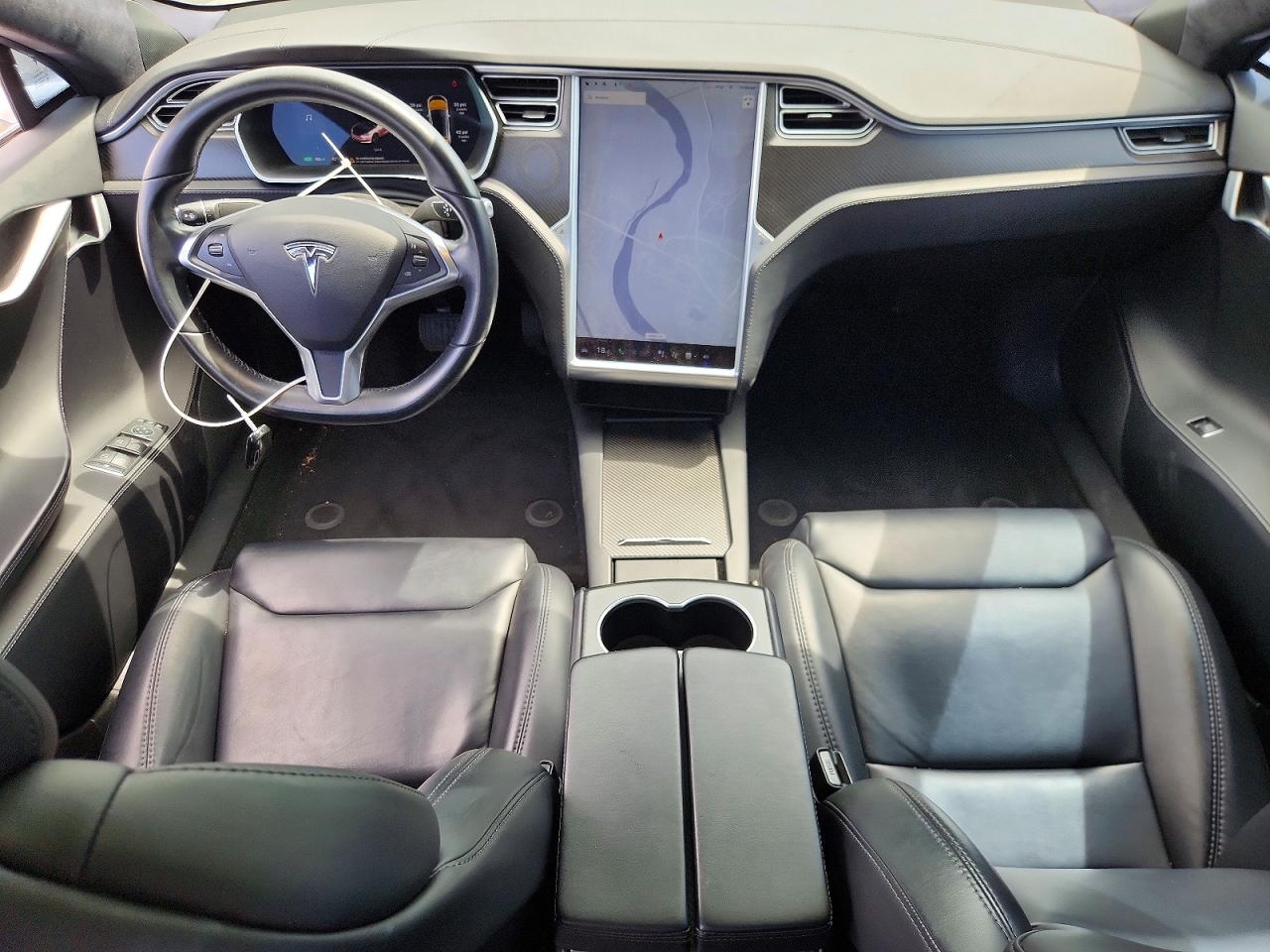 2018 Tesla Model S Серебряный vin: 5YJSA1E29JF247459