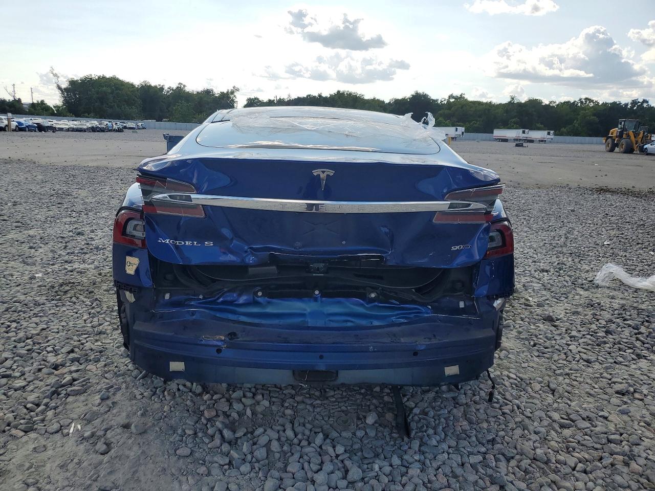2015 Tesla Model S Blue vin: 5YJSA1E2XFF105337