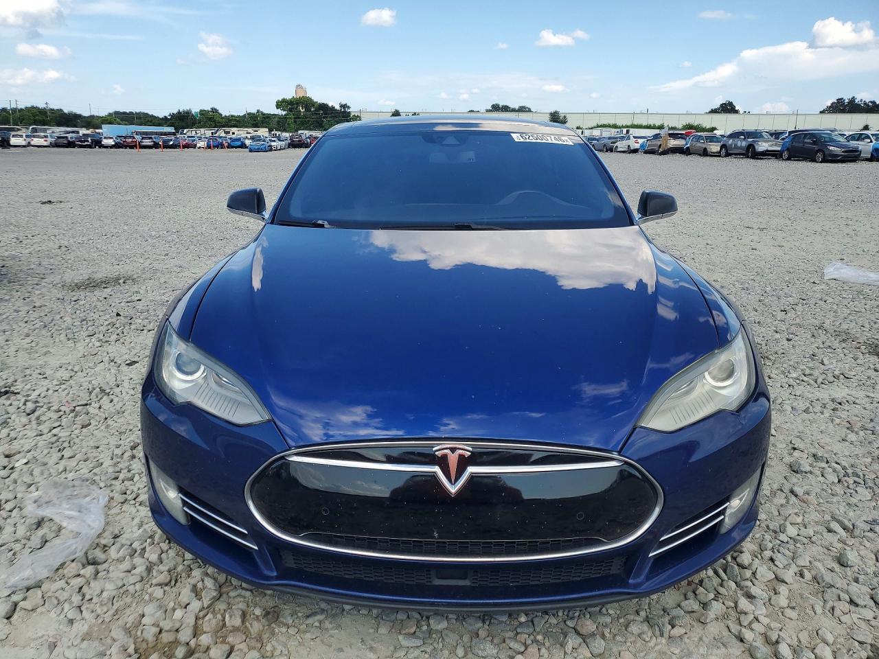 2015 Tesla Model S Blue vin: 5YJSA1E2XFF105337
