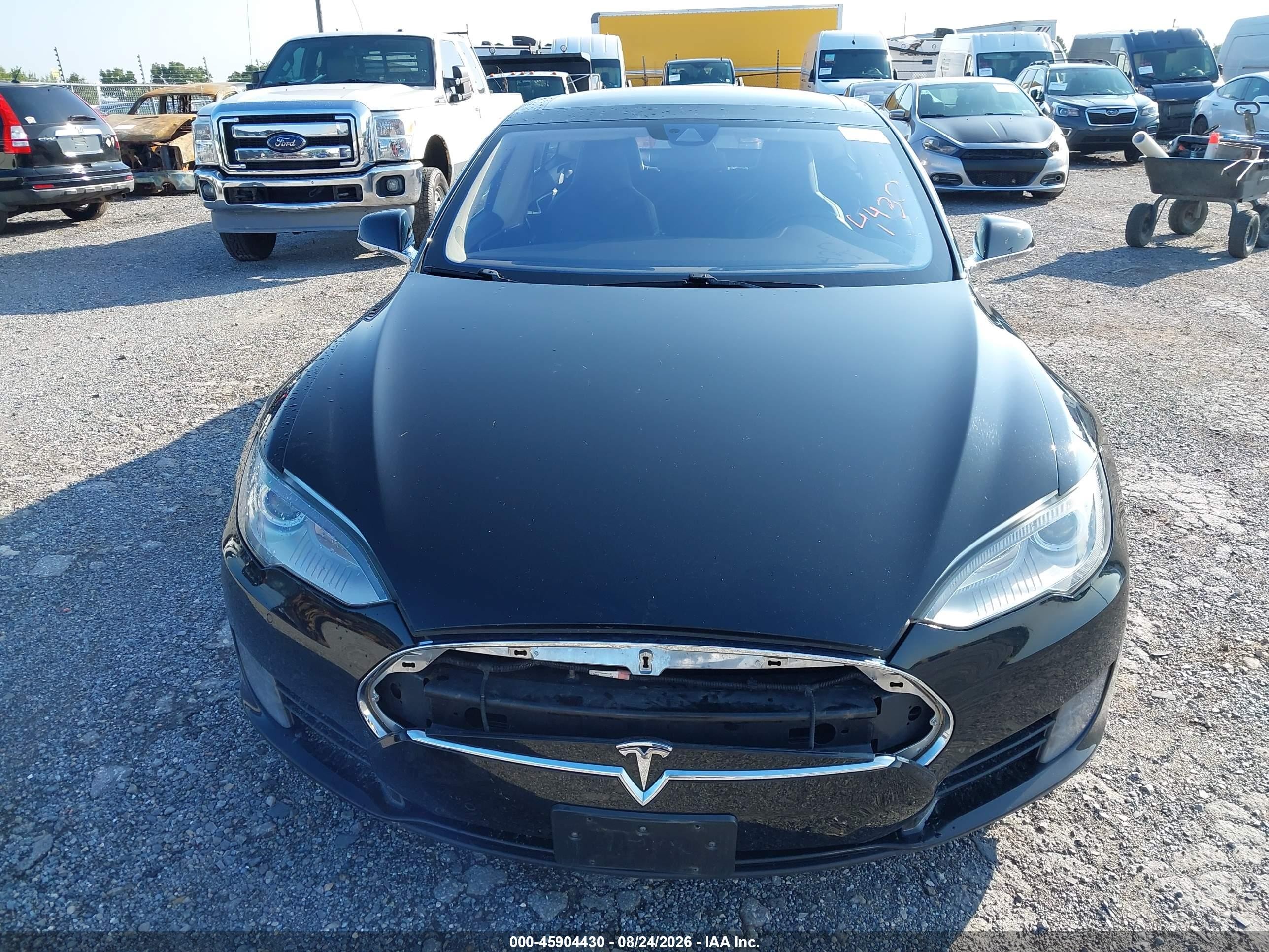 2015 Tesla Model S 70d/85d/p85d Черный vin: 5YJSA1E2XFF111879