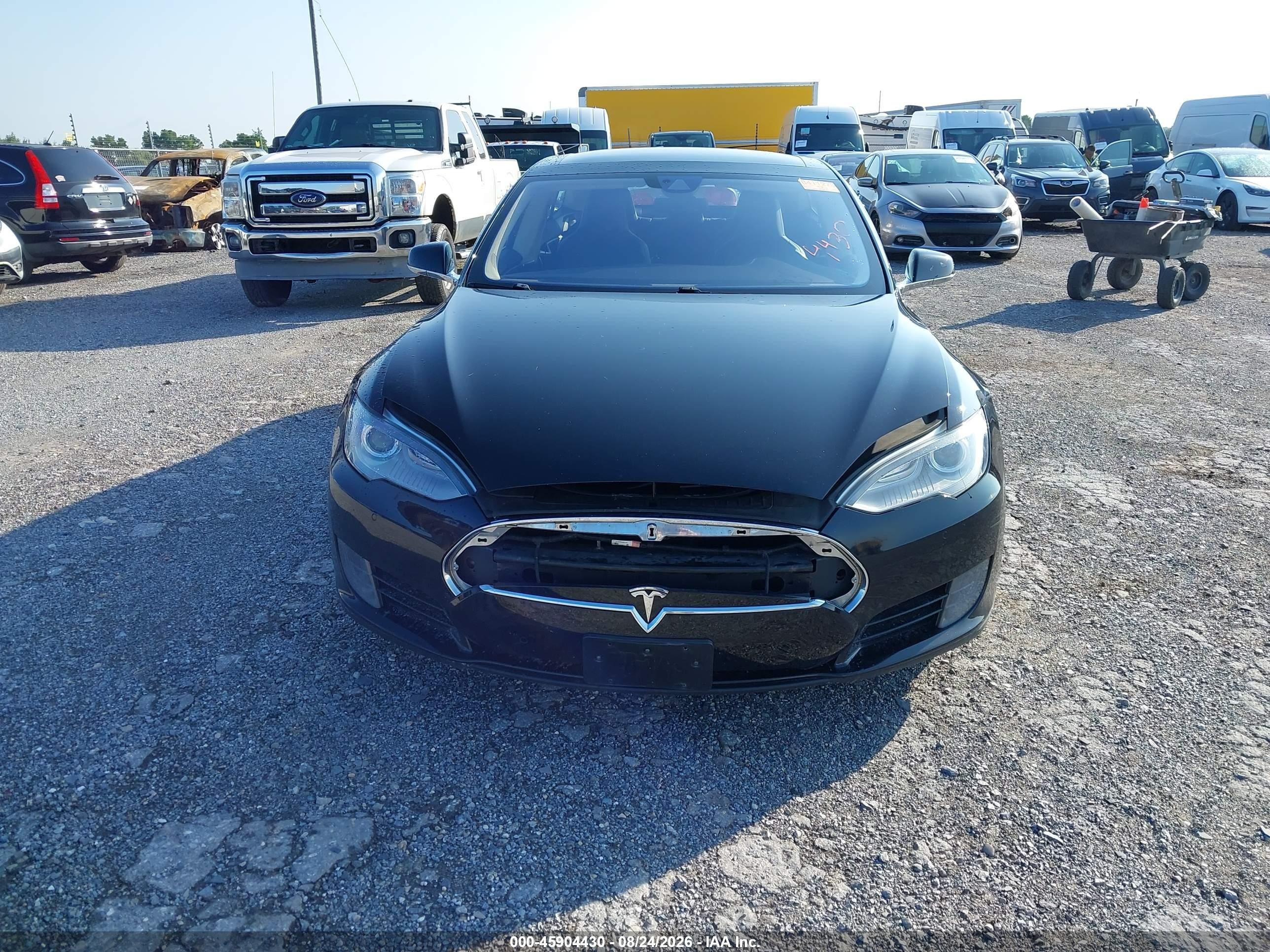 2015 Tesla Model S 70d/85d/p85d Черный vin: 5YJSA1E2XFF111879