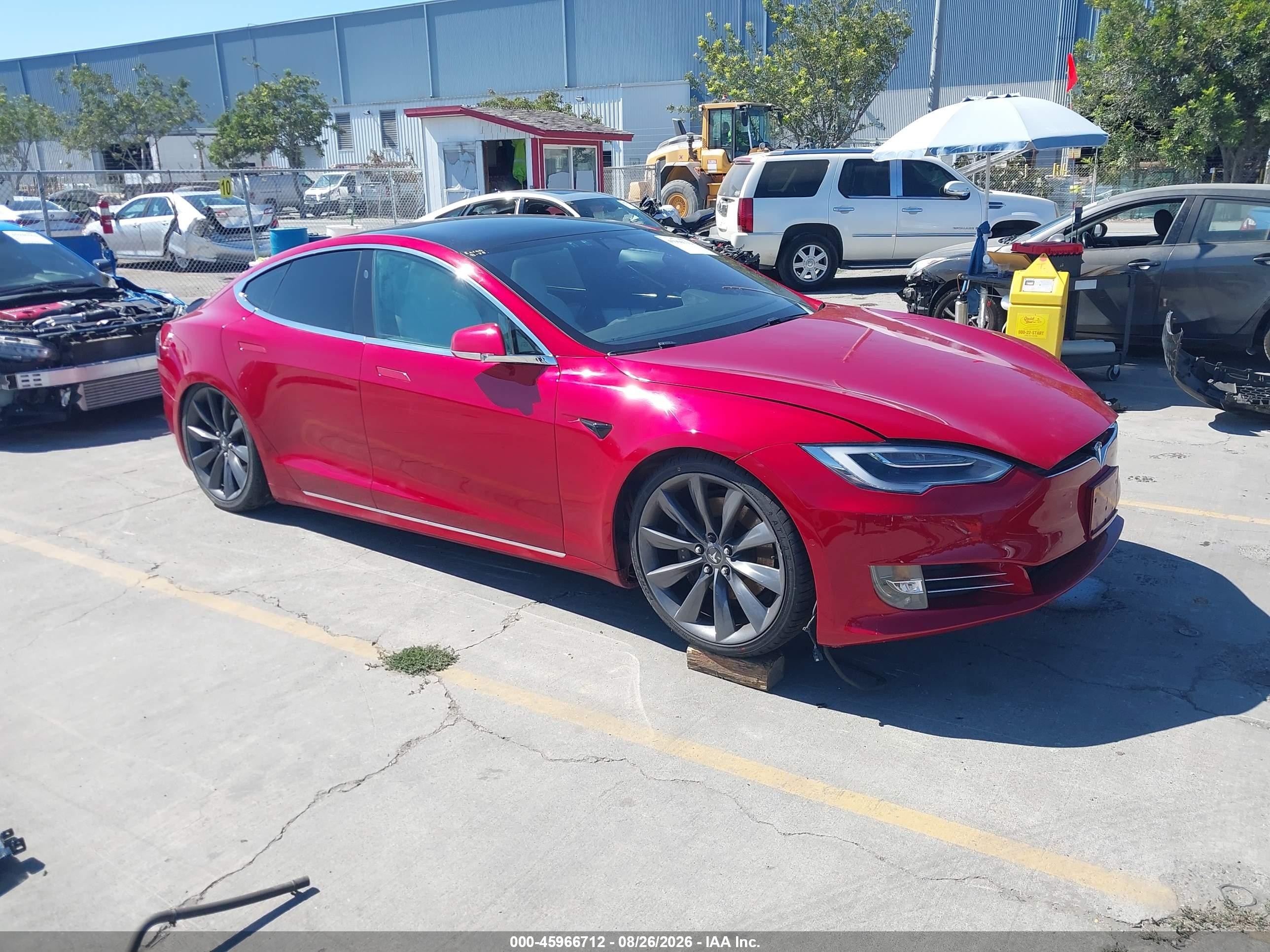 2017 Tesla Model S Red vin: 5YJSA1E2XHF199173