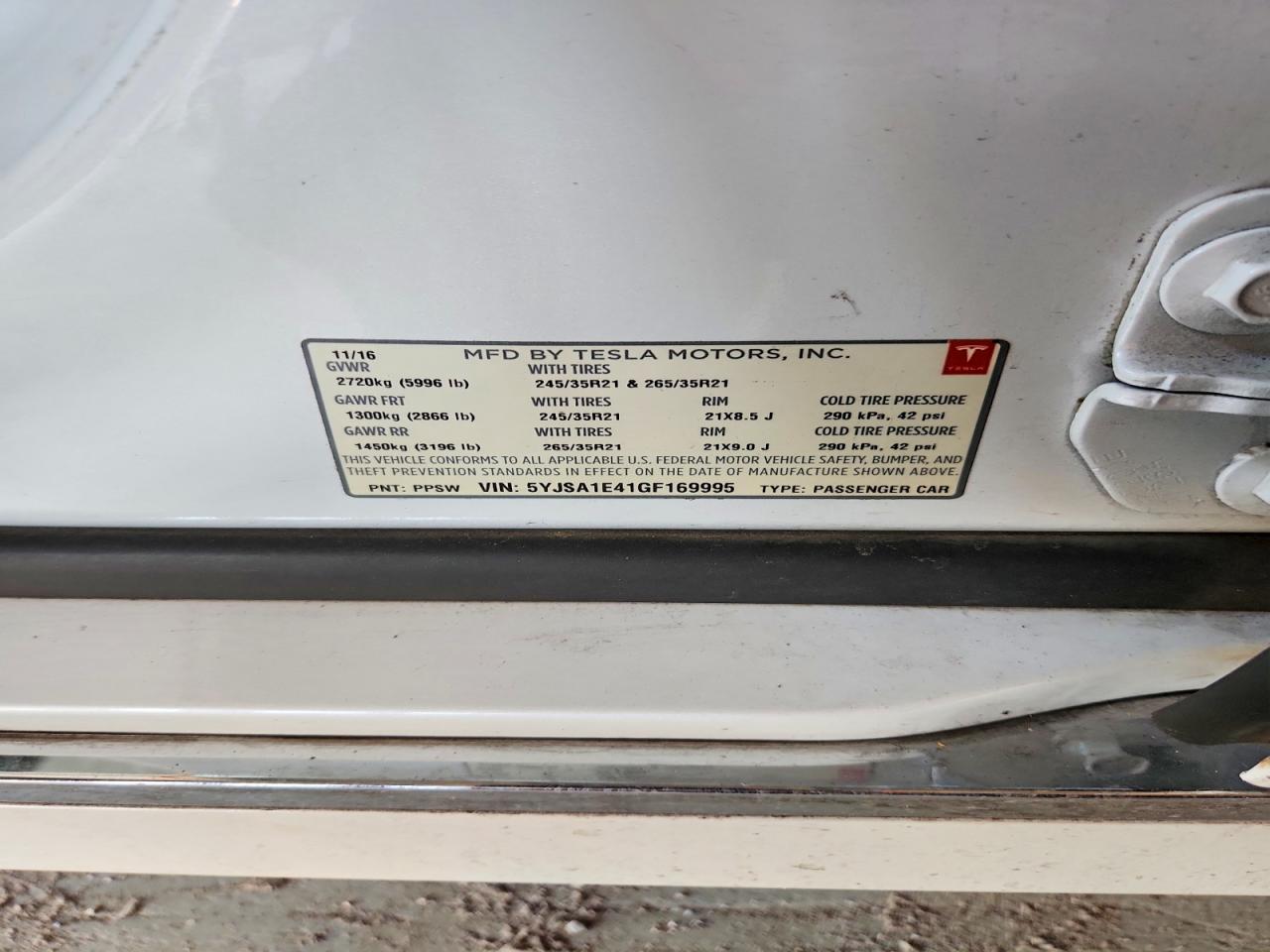 2016 Tesla Model S White vin: 5YJSA1E41GF169995