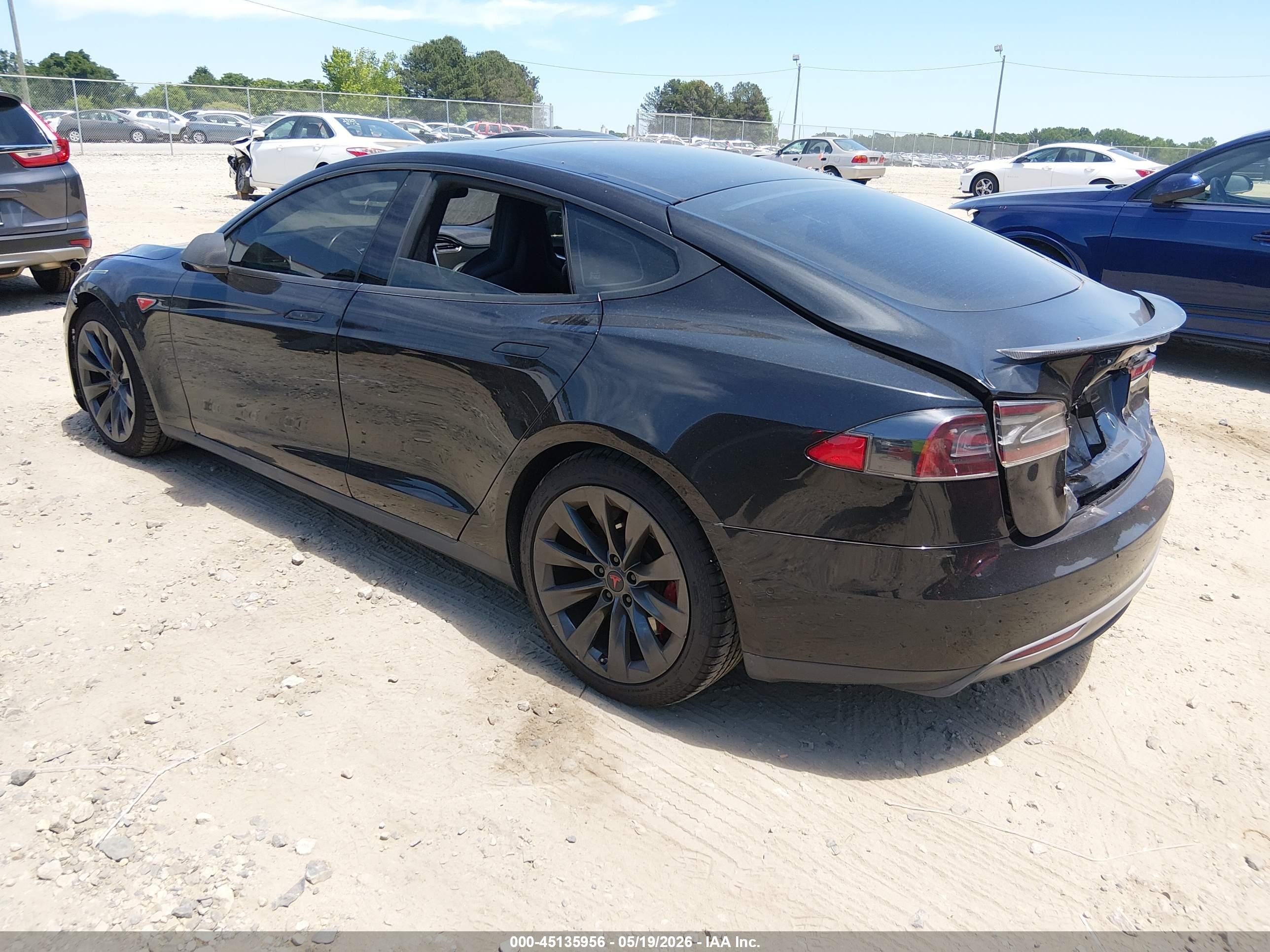 2015 Tesla Model S 85d/p85d Черный vin: 5YJSA1E42FF109139