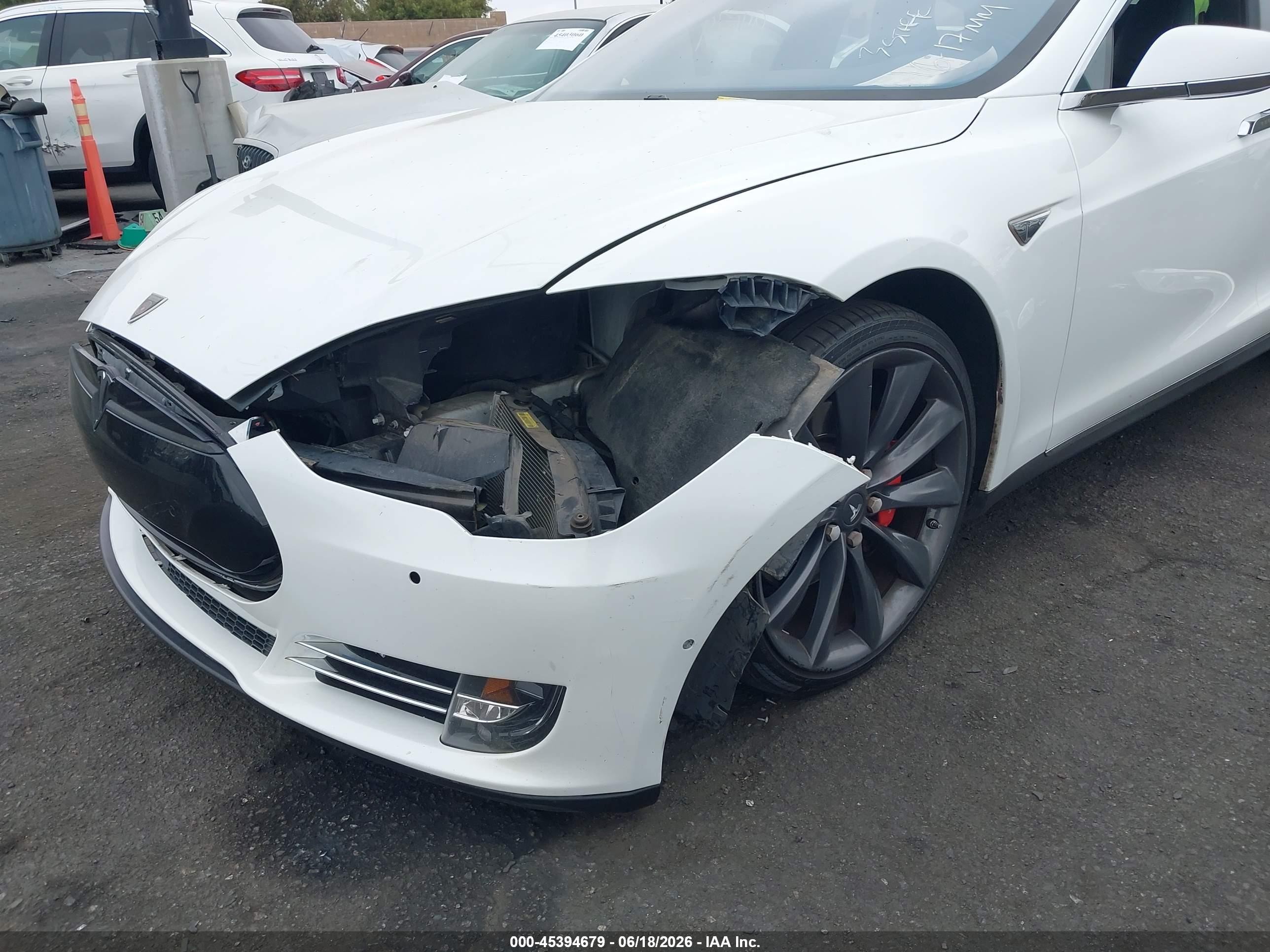 2015 Tesla Model S 85d/p85d White vin: 5YJSA1E42FF120299