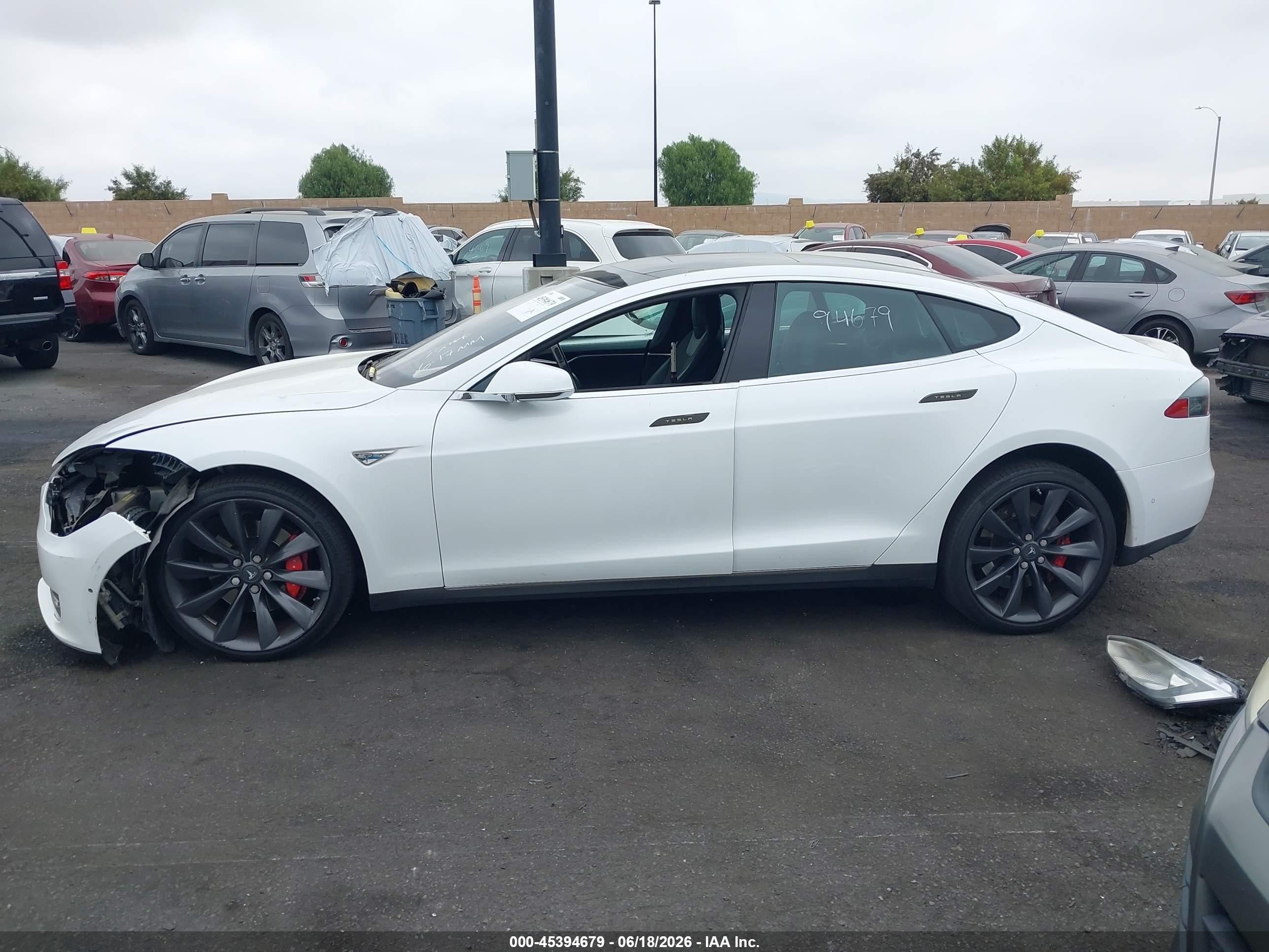 2015 Tesla Model S 85d/p85d White vin: 5YJSA1E42FF120299