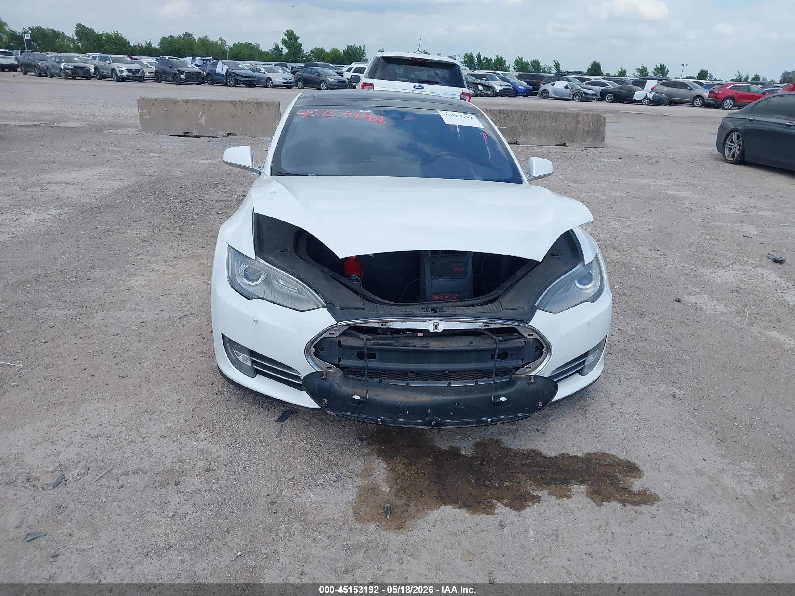 2015 Tesla Model S 85d/p85d White vin: 5YJSA1E43FF109523