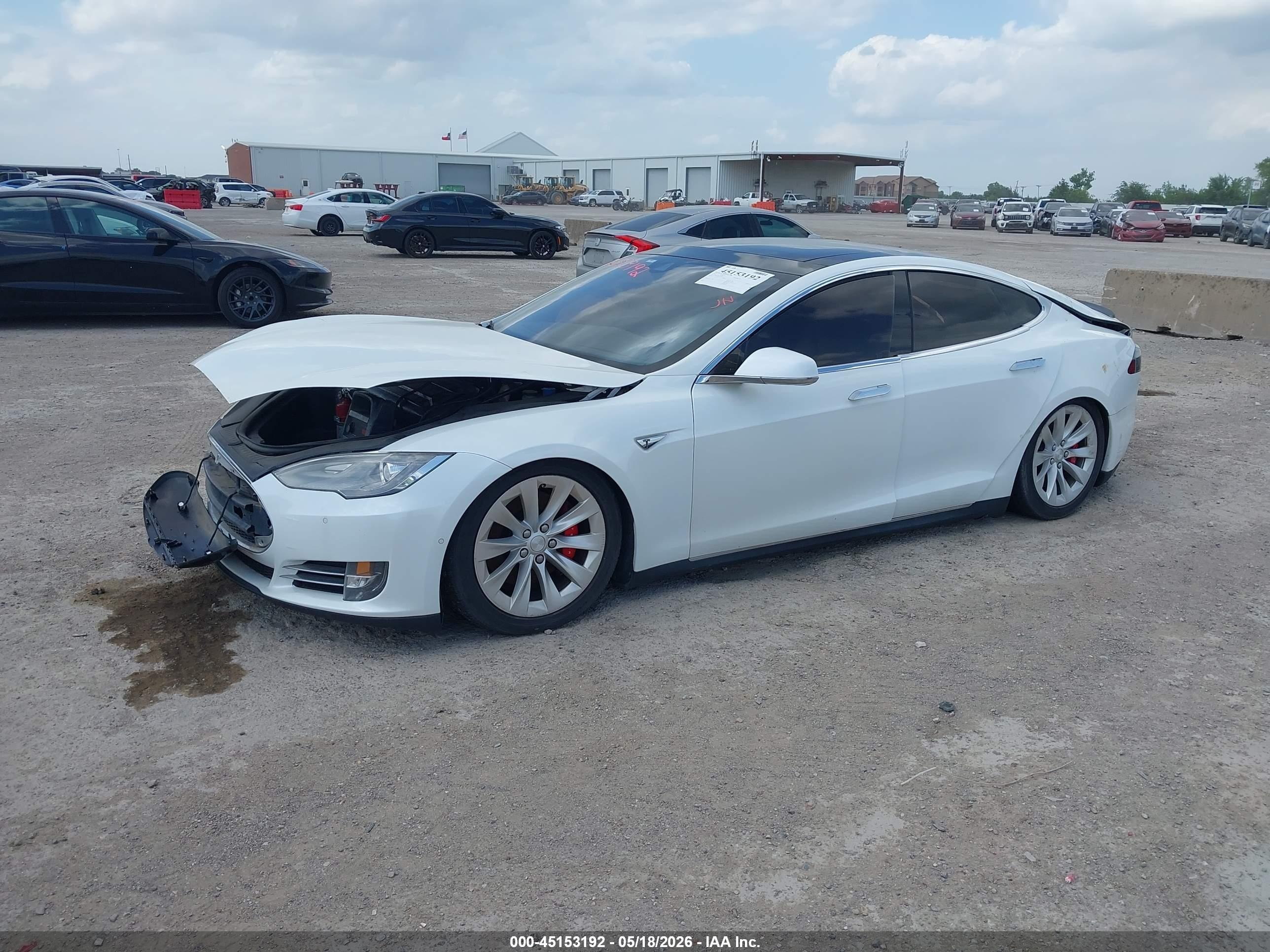 2015 Tesla Model S 85d/p85d White vin: 5YJSA1E43FF109523