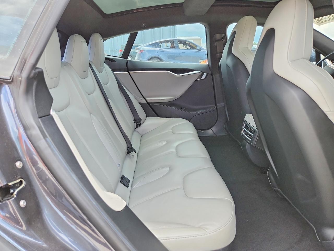 2016 Tesla Model S Gray vin: 5YJSA1E43GF143561