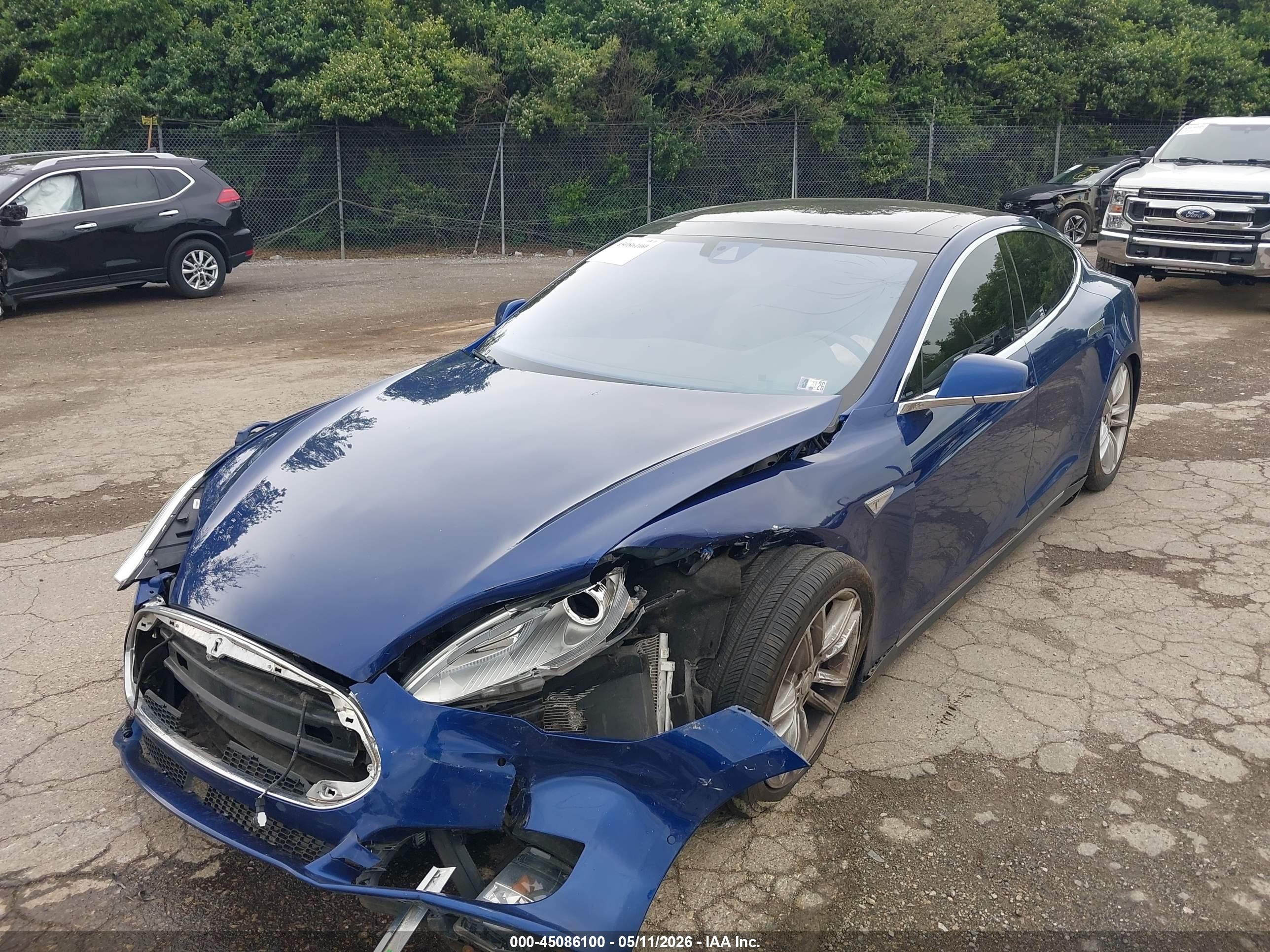 2015 Tesla Model S 85d/p85d Синий vin: 5YJSA1E44FF114648