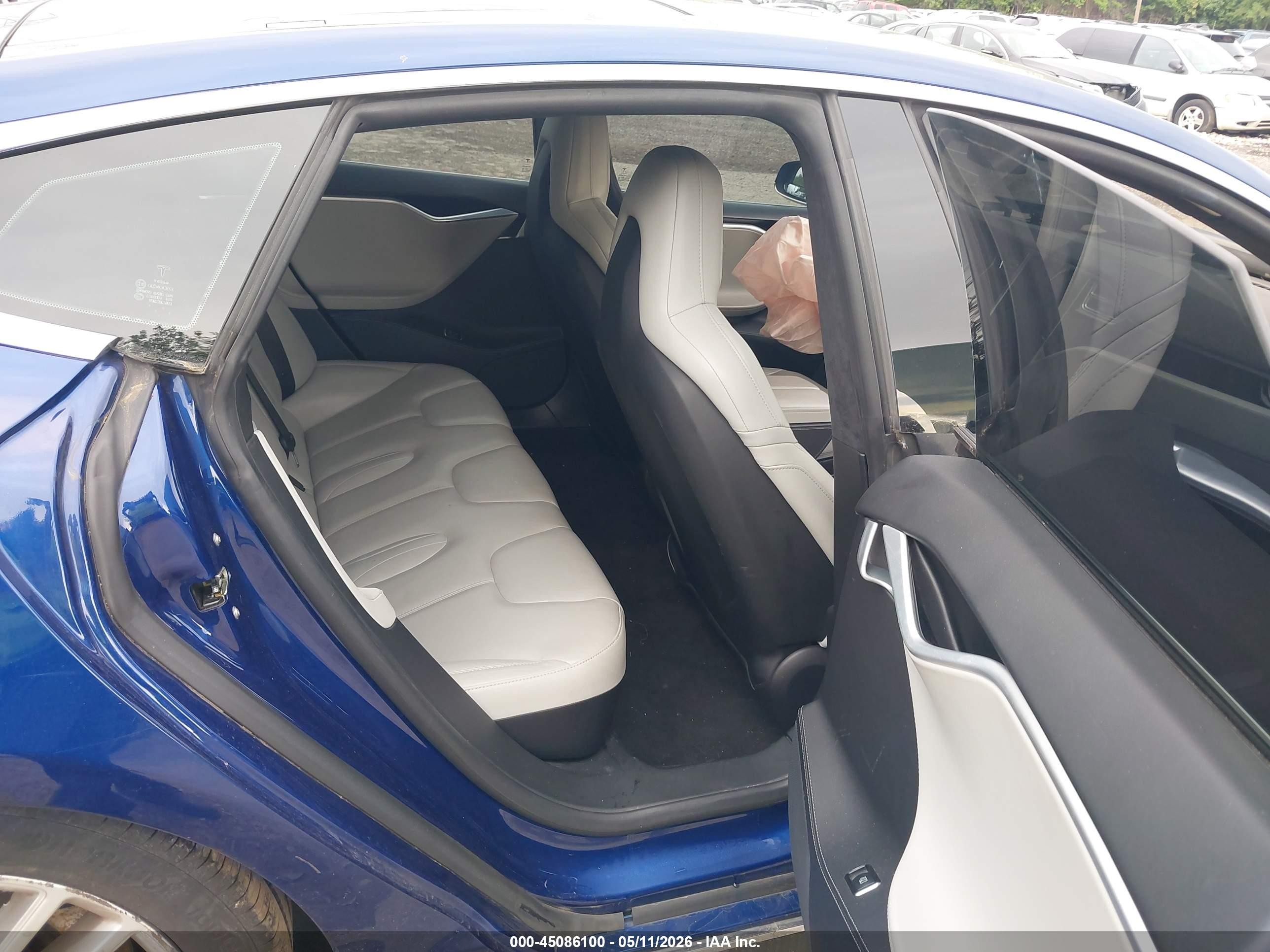 2015 Tesla Model S 85d/p85d Синий vin: 5YJSA1E44FF114648