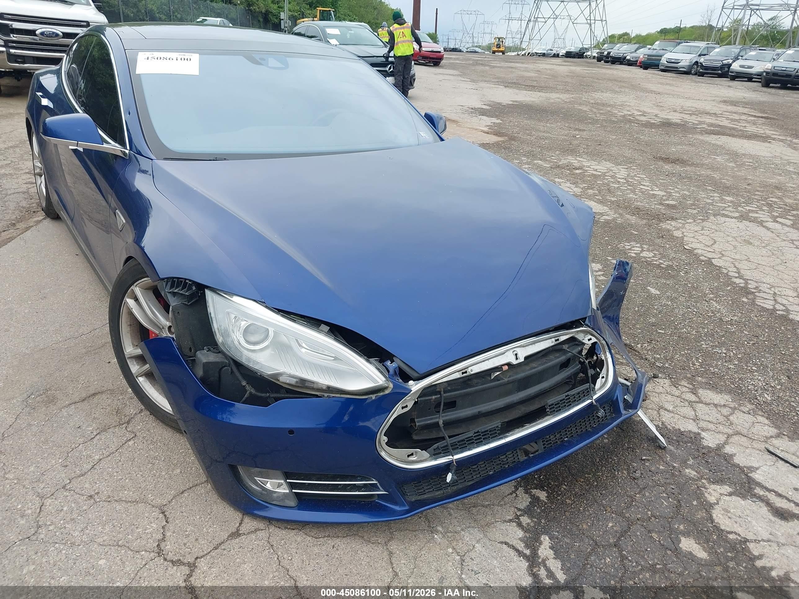 2015 Tesla Model S 85d/p85d Синий vin: 5YJSA1E44FF114648