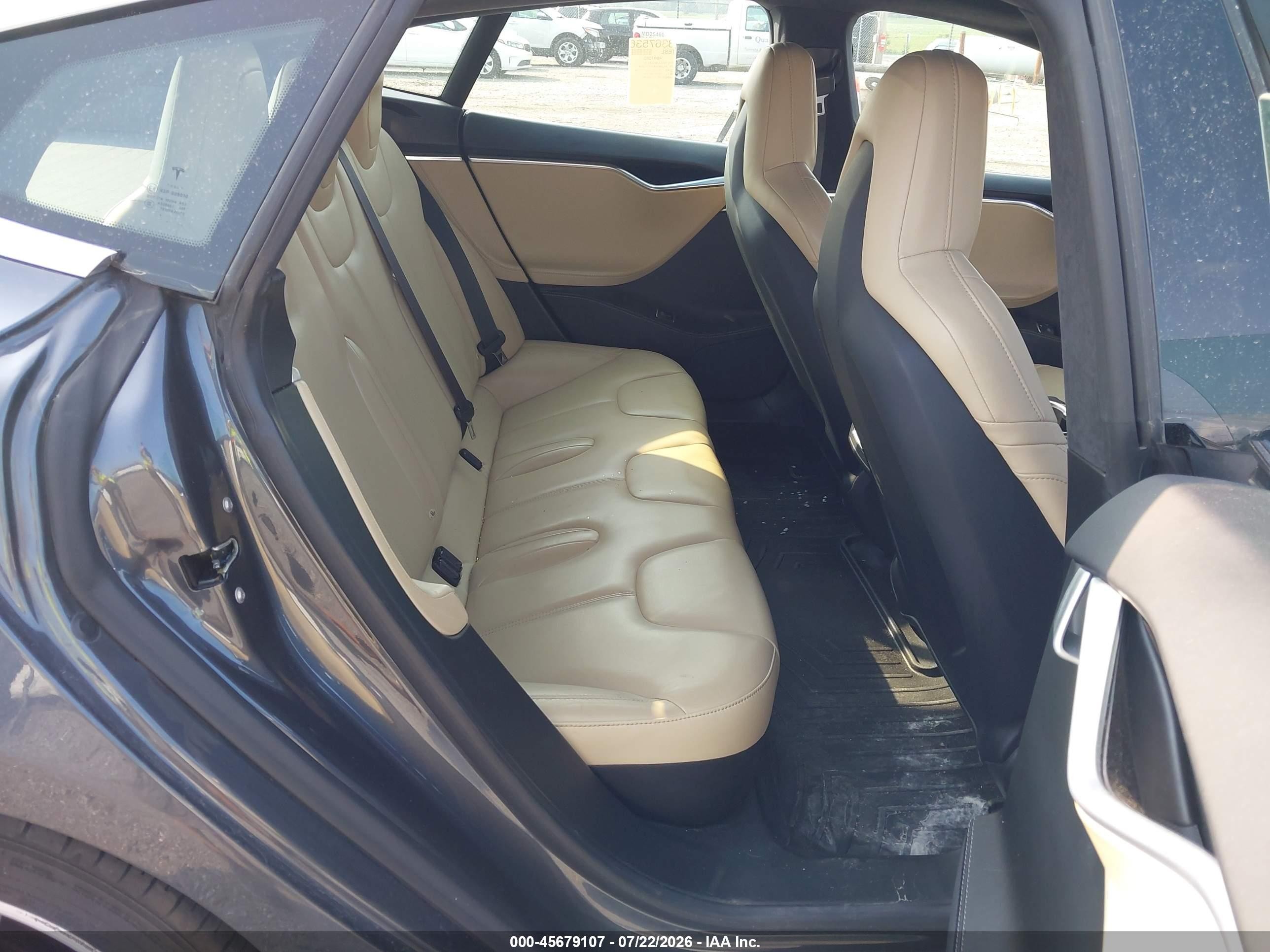 2015 Tesla Model S 85d/p85d Серый vin: 5YJSA1E47FF110674
