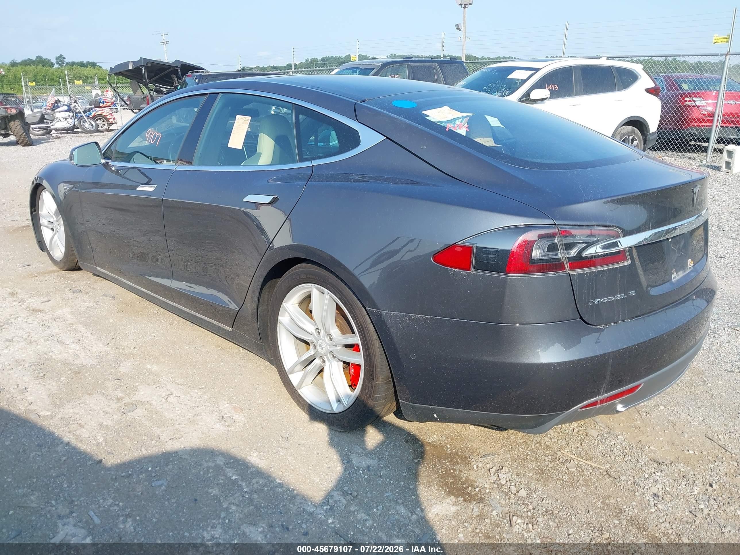 2015 Tesla Model S 85d/p85d Серый vin: 5YJSA1E47FF110674