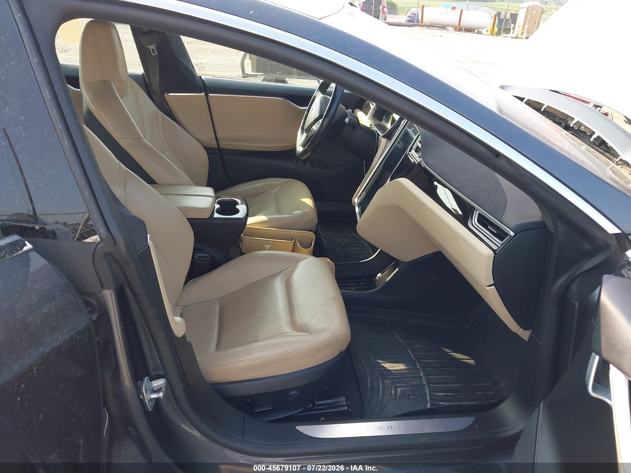 2015 Tesla Model S 85d/p85d Серый vin: 5YJSA1E47FF110674