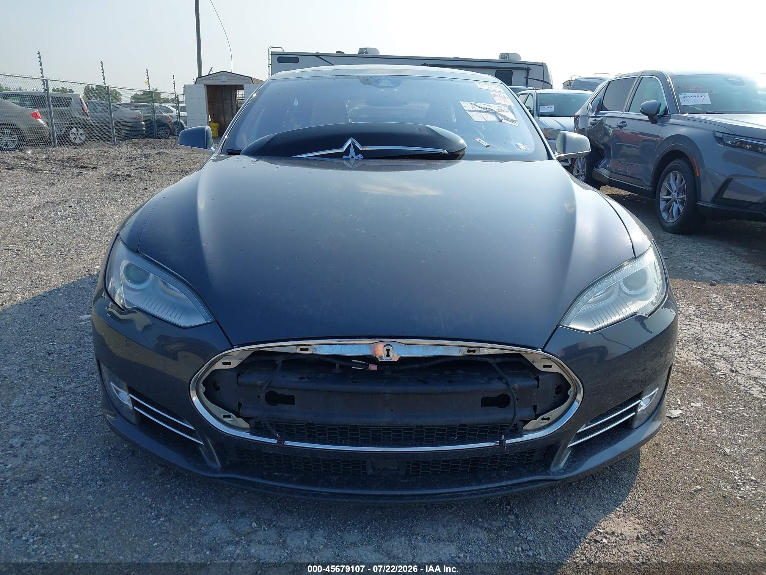 2015 Tesla Model S 85d/p85d Серый vin: 5YJSA1E47FF110674