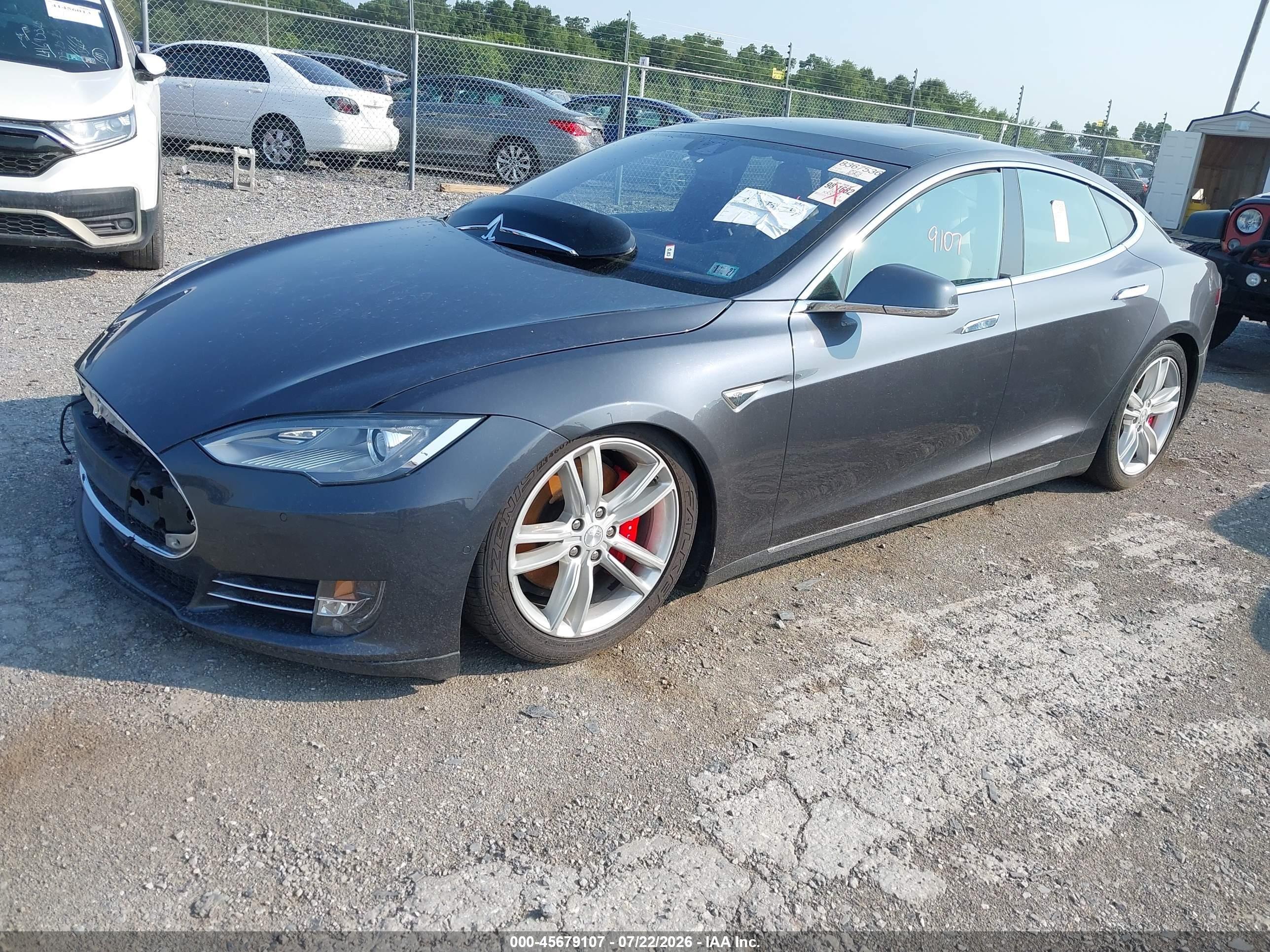 2015 Tesla Model S 85d/p85d Серый vin: 5YJSA1E47FF110674