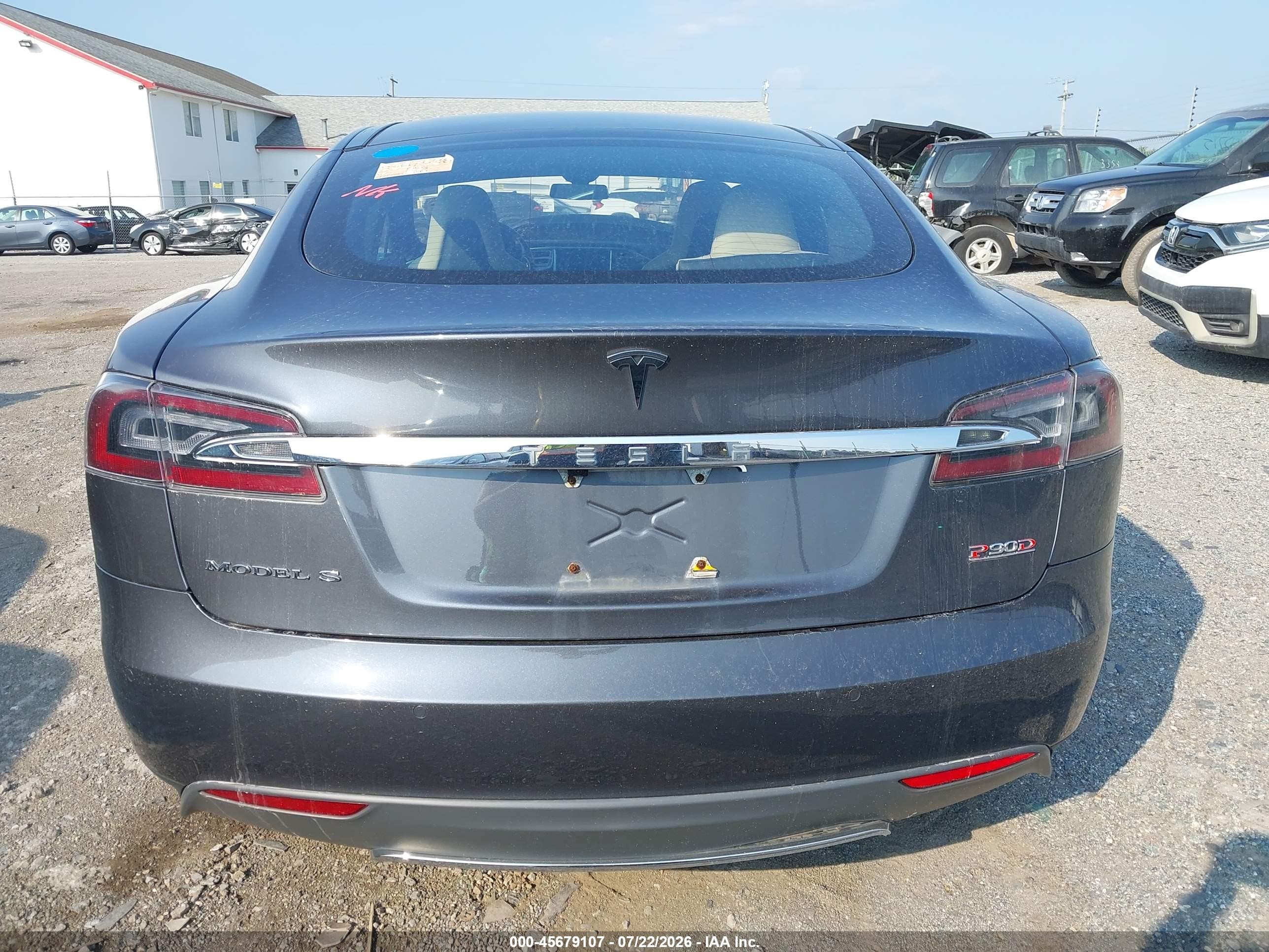 2015 Tesla Model S 85d/p85d Серый vin: 5YJSA1E47FF110674