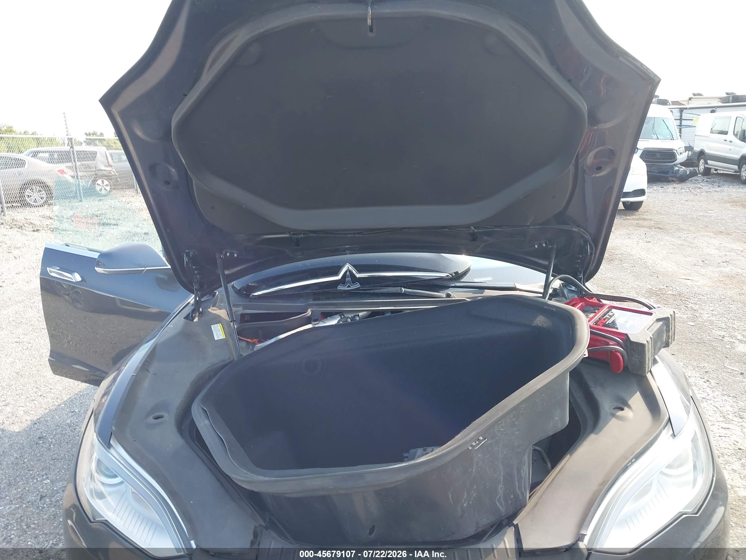 2015 Tesla Model S 85d/p85d Серый vin: 5YJSA1E47FF110674