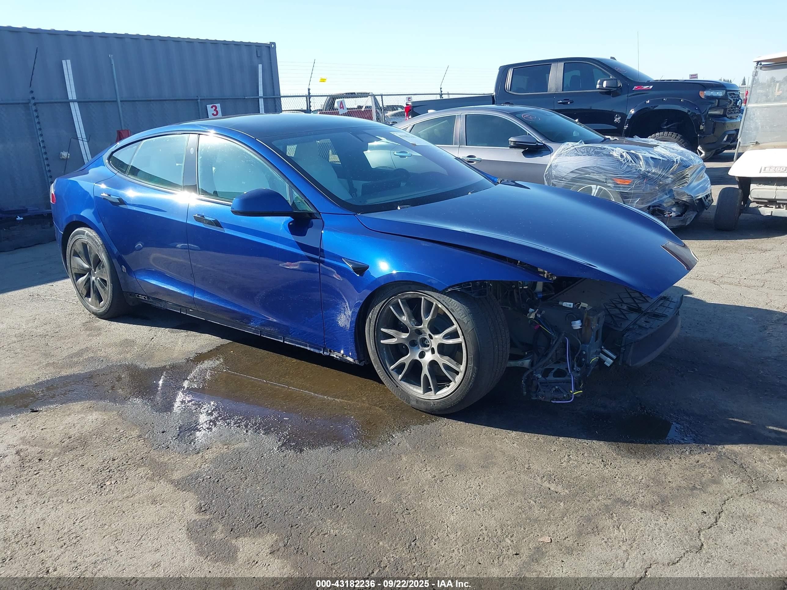 2022 Tesla Model S Dual Motor All-wheel Drive Blue vin: 5YJSA1E50NF467864