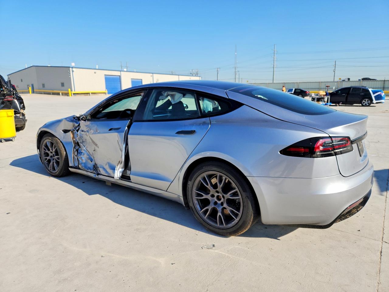 2025 Tesla Model S Silver vin: 5YJSA1E58SF551202