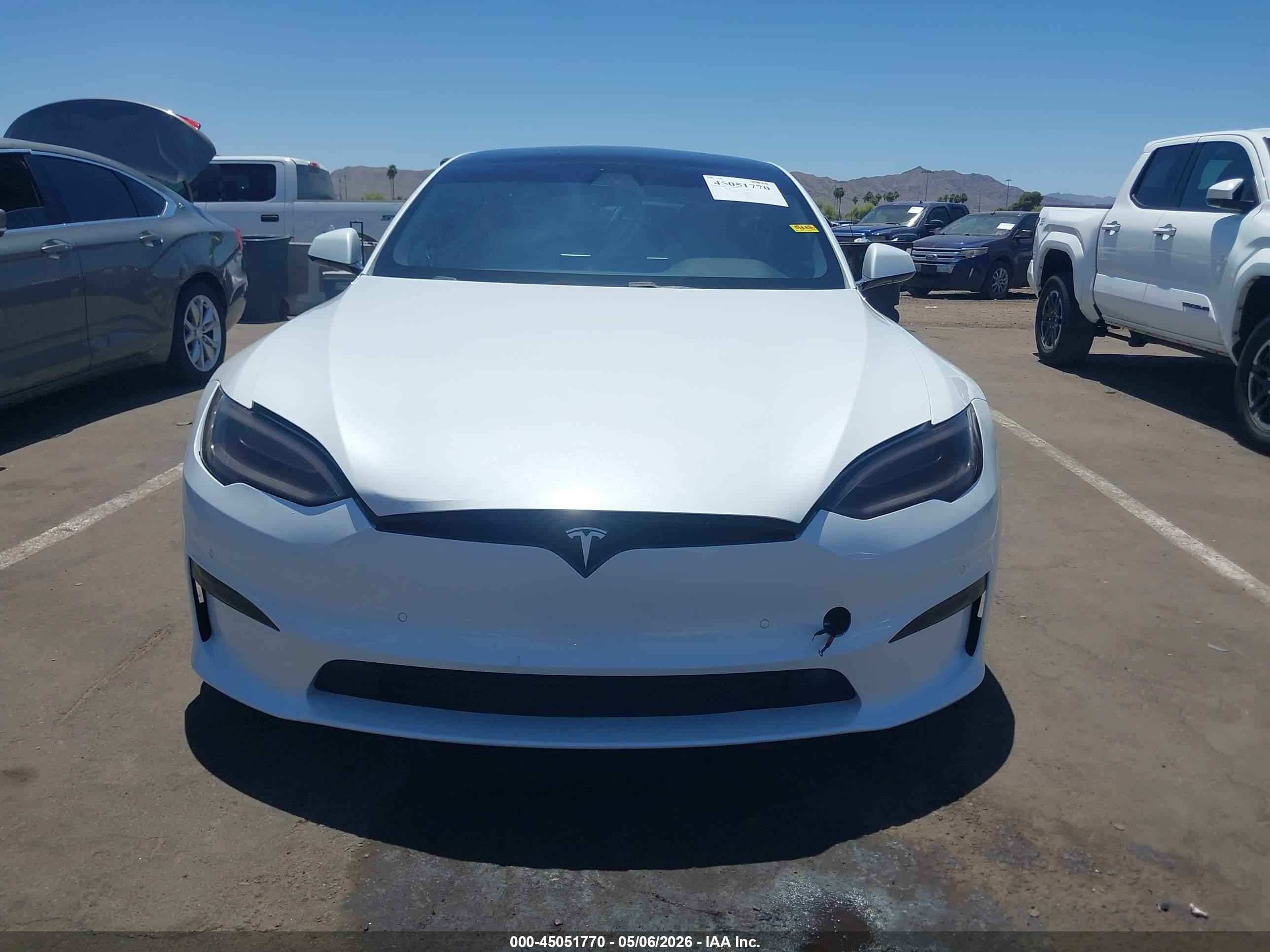 2022 Tesla Model S Dual Motor All-wheel Drive White vin: 5YJSA1E59NF462484