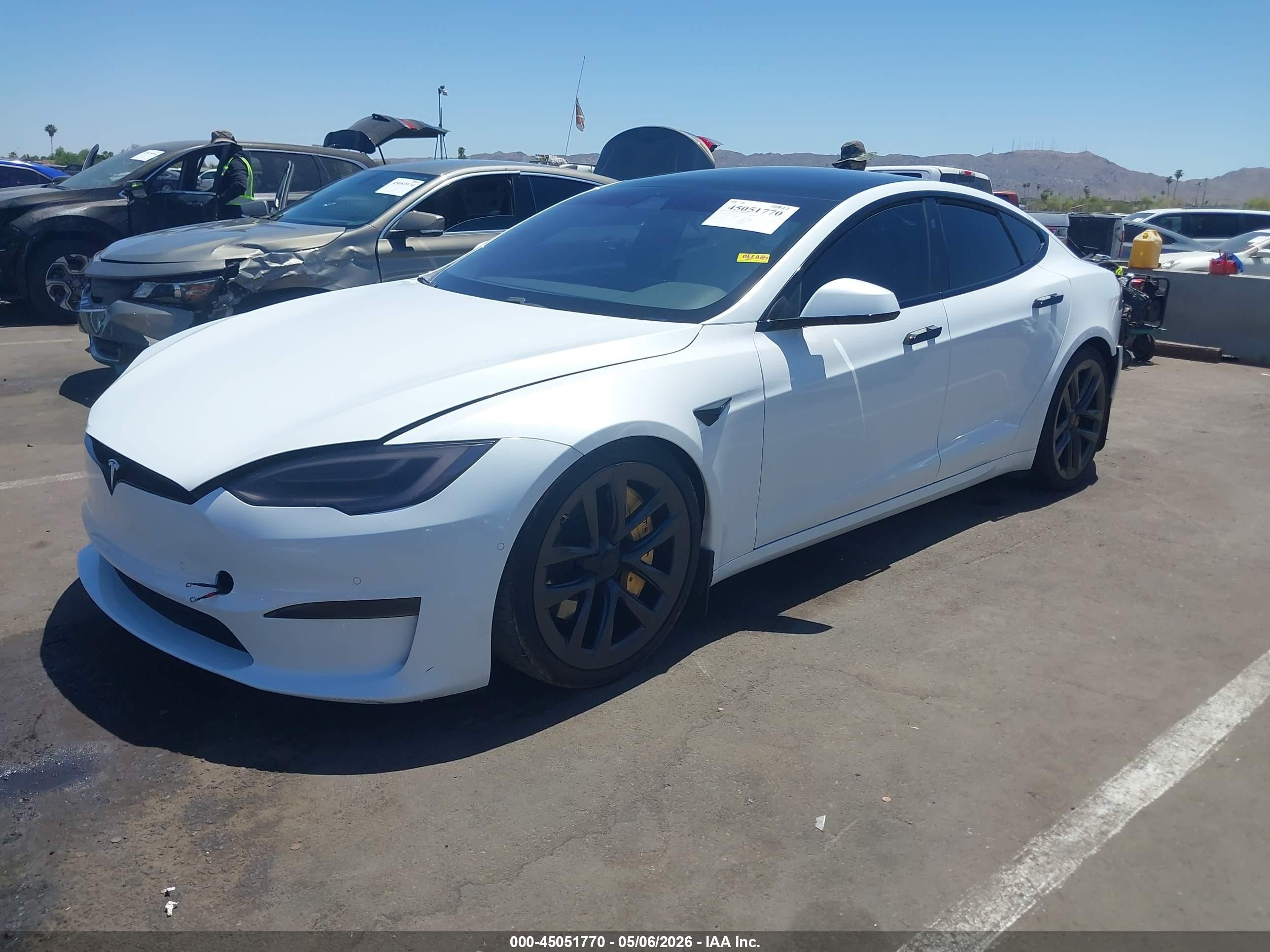 2022 Tesla Model S Dual Motor All-wheel Drive White vin: 5YJSA1E59NF462484