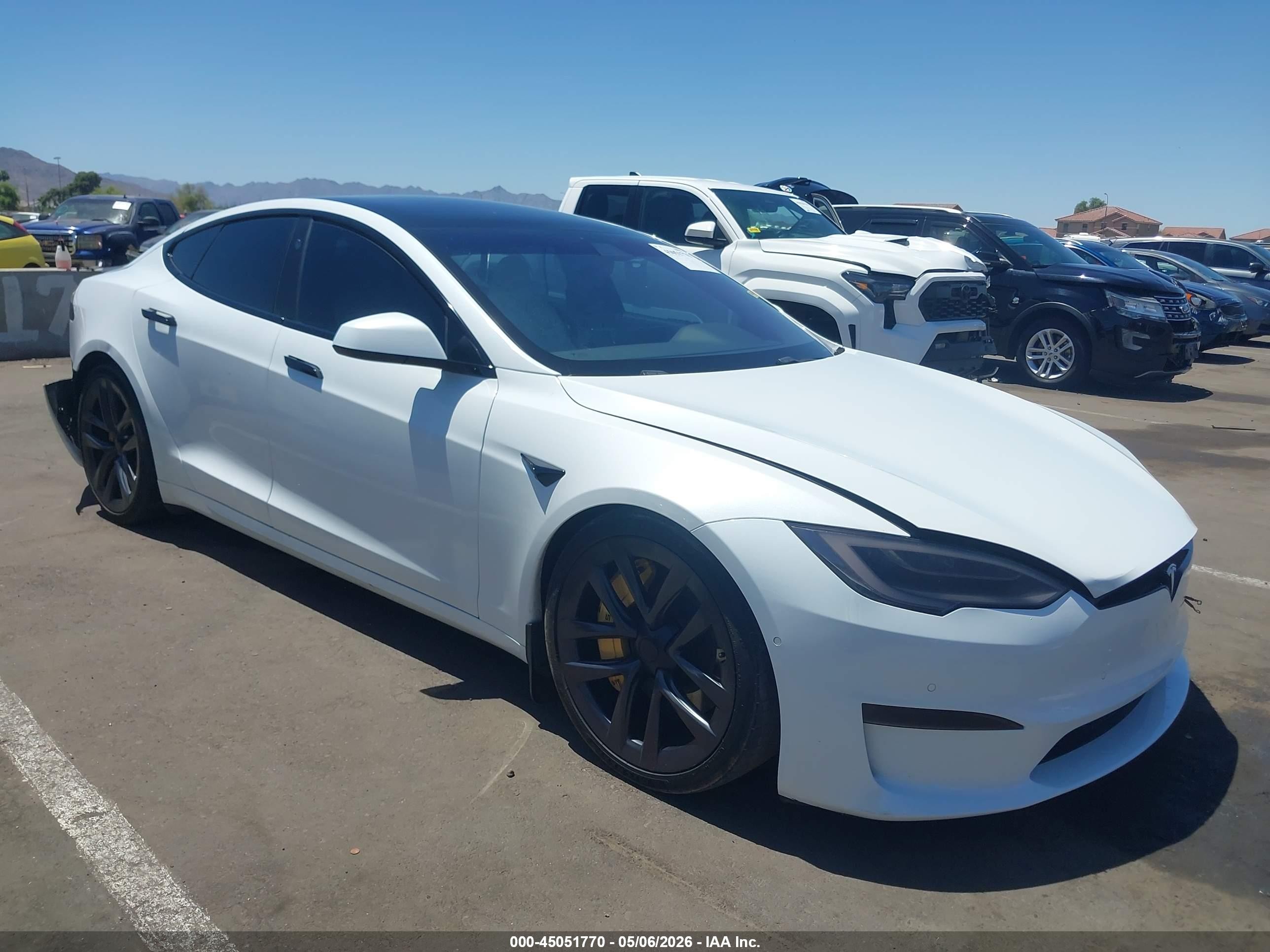 2022 Tesla Model S Dual Motor All-wheel Drive White vin: 5YJSA1E59NF462484